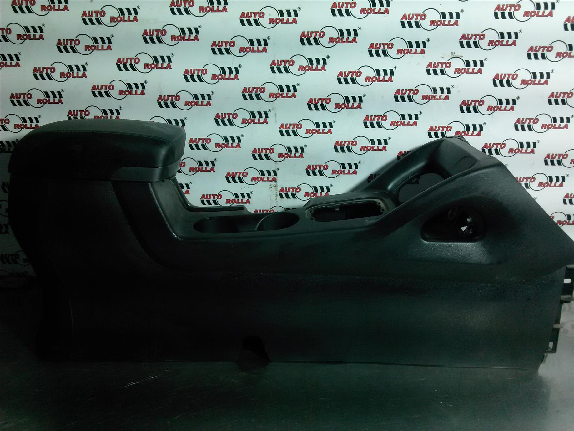 Consola centrala+cotiera Hyundai ix35, 1.7CRDI, an 2014, D4FD