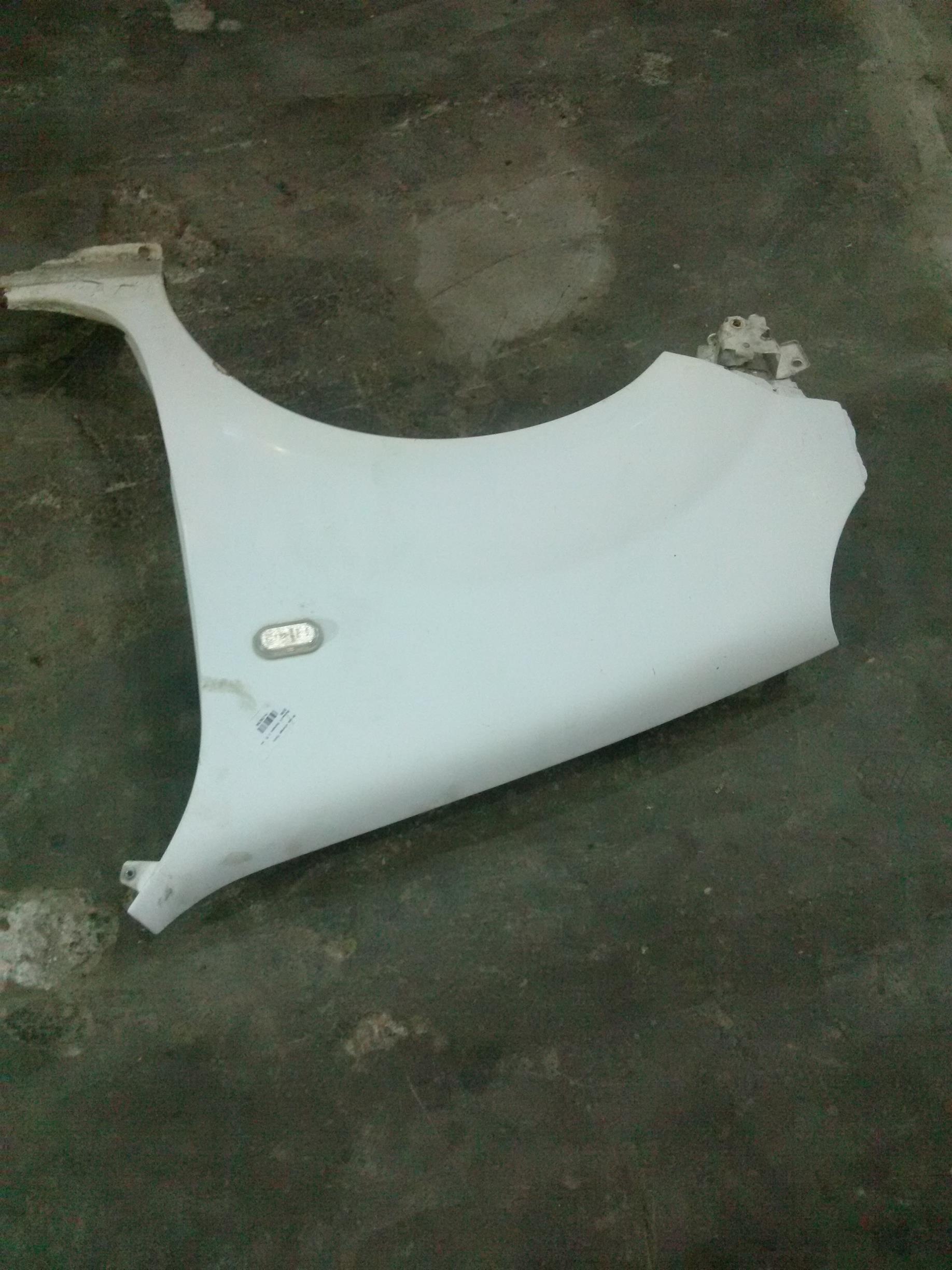 Aripa stanga fata Renault Kangoo 1.9, an 2006