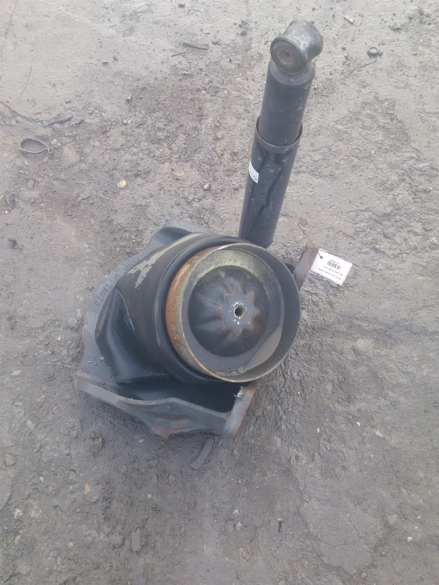 Perna aer stanga spate Mercedes Atego Axor