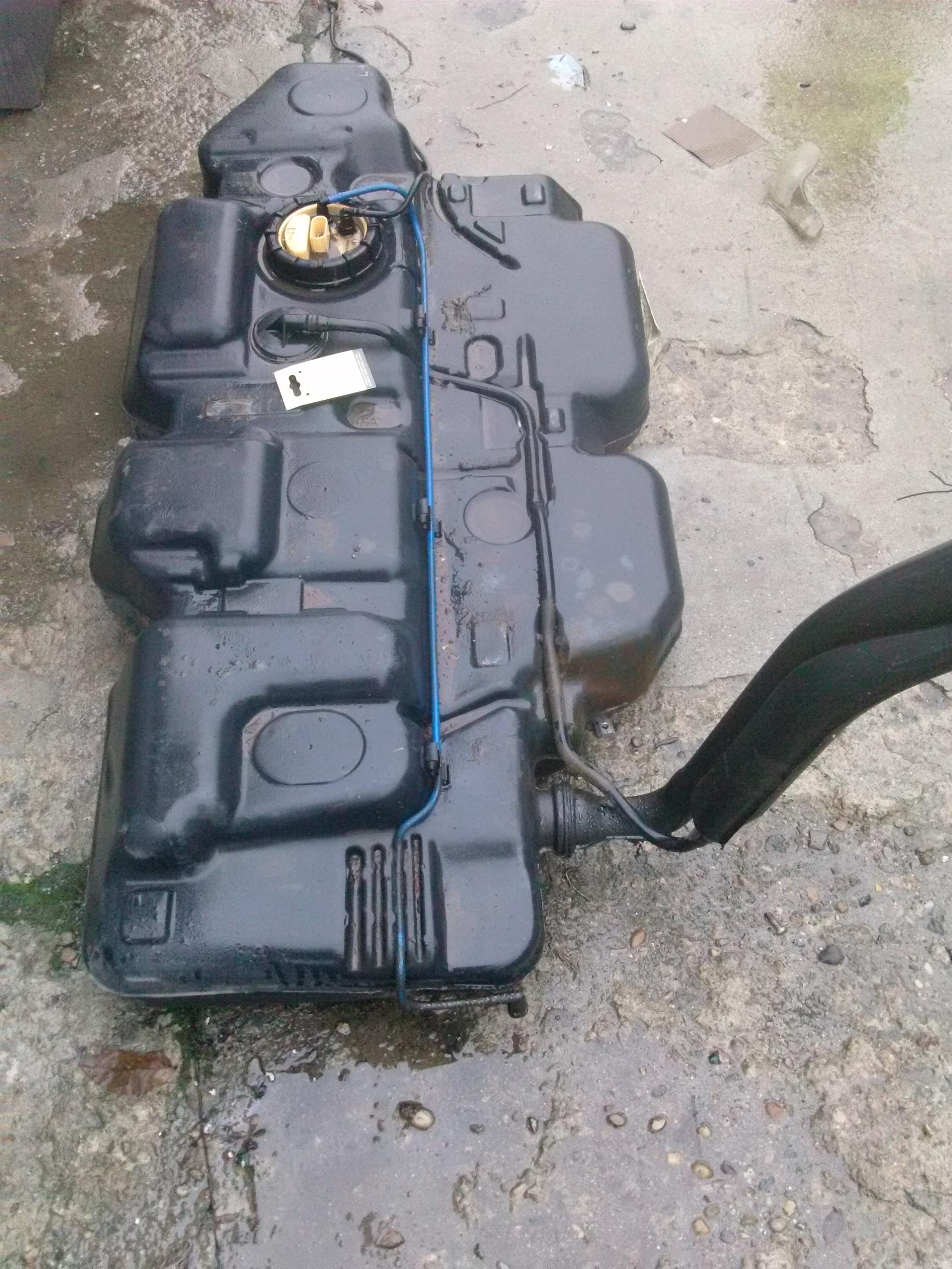Rezervor combustibil Volkswagen T5 Caravelle, 2.5 tdi, an 2006