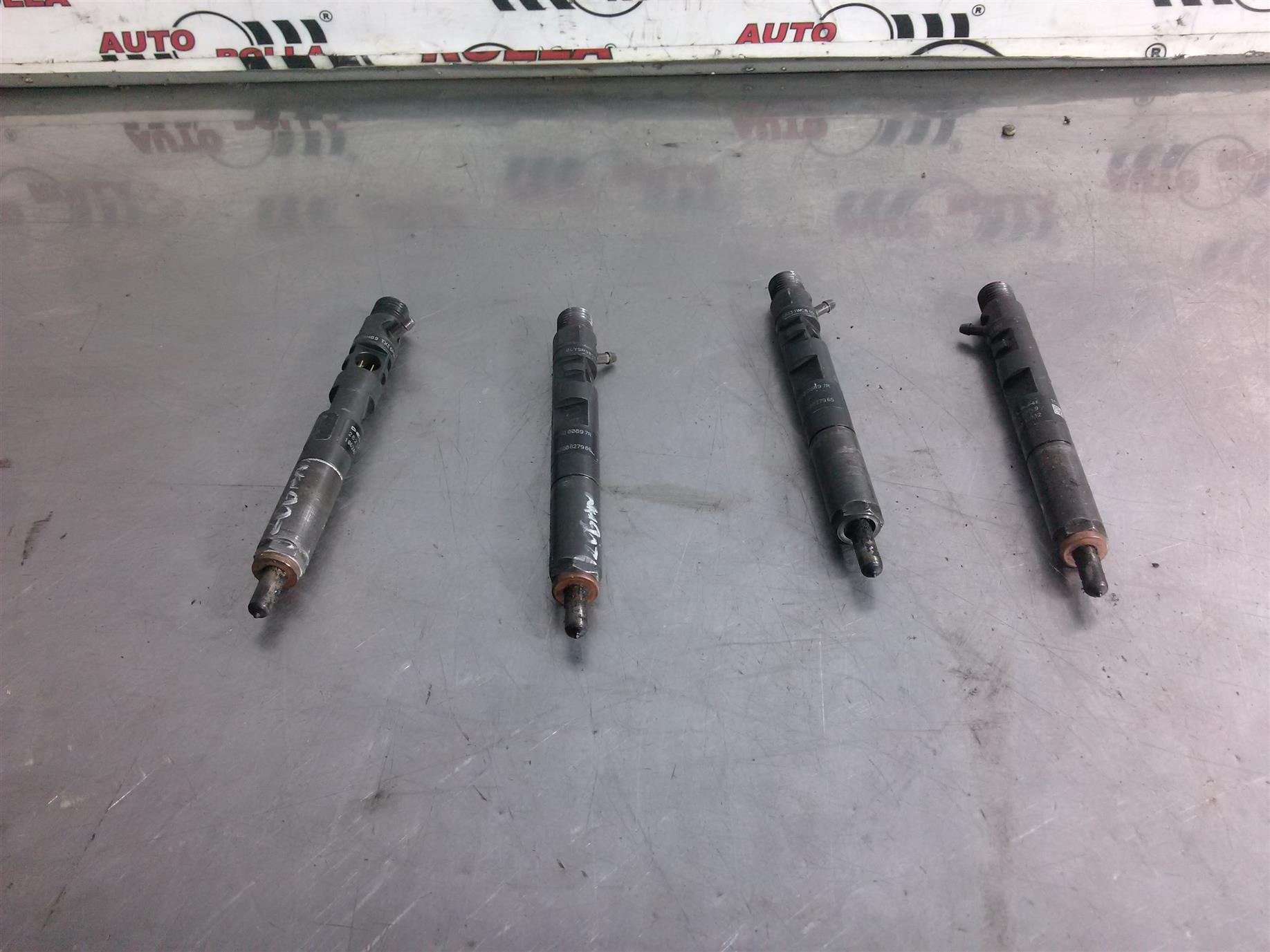 Injectoare set Dacia Logan, 1.5dci, an 2006