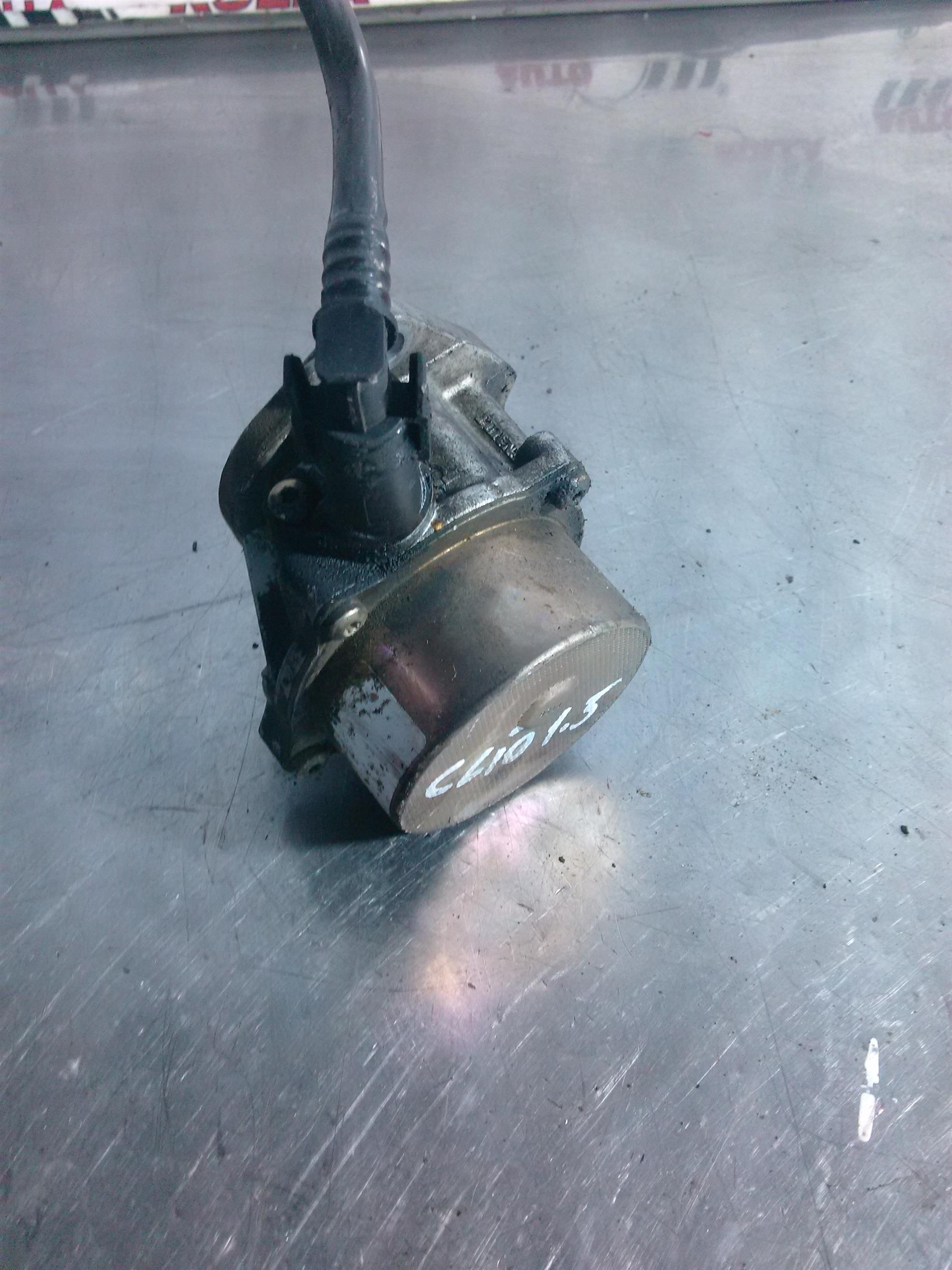 Pompa vacuum Renault Clio 1.5 dci, an 2004
