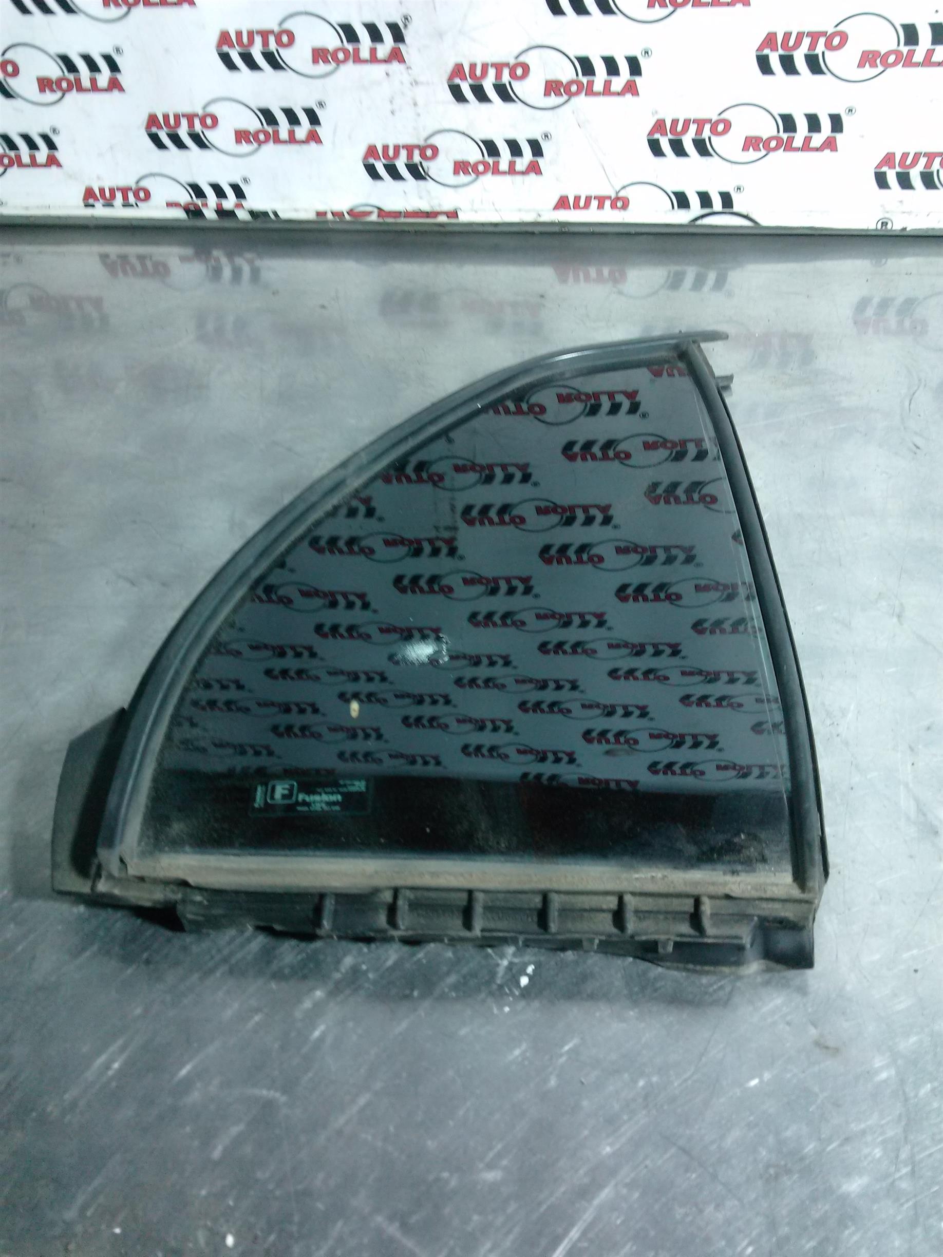 Geam coltar dreapta spate Toyota Yaris 1.5S, an 2007
