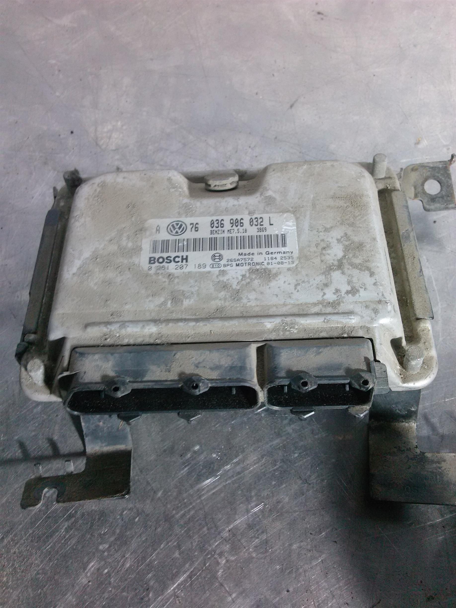 Calculator motor Volkswagen Golf 4, 1.4S, an 2002