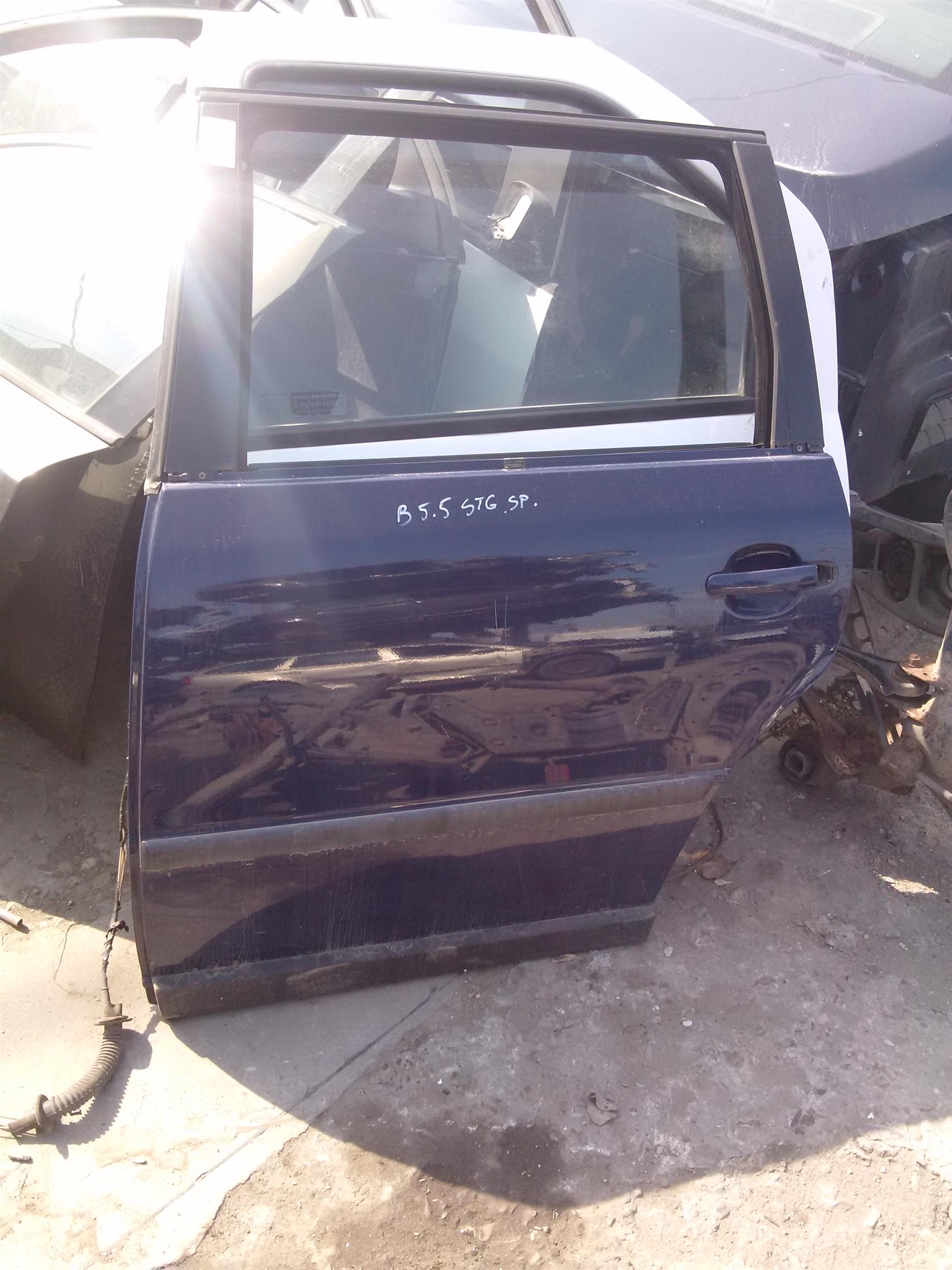 Usa stanga spate Volkswagen Passat B5 break, an 2003