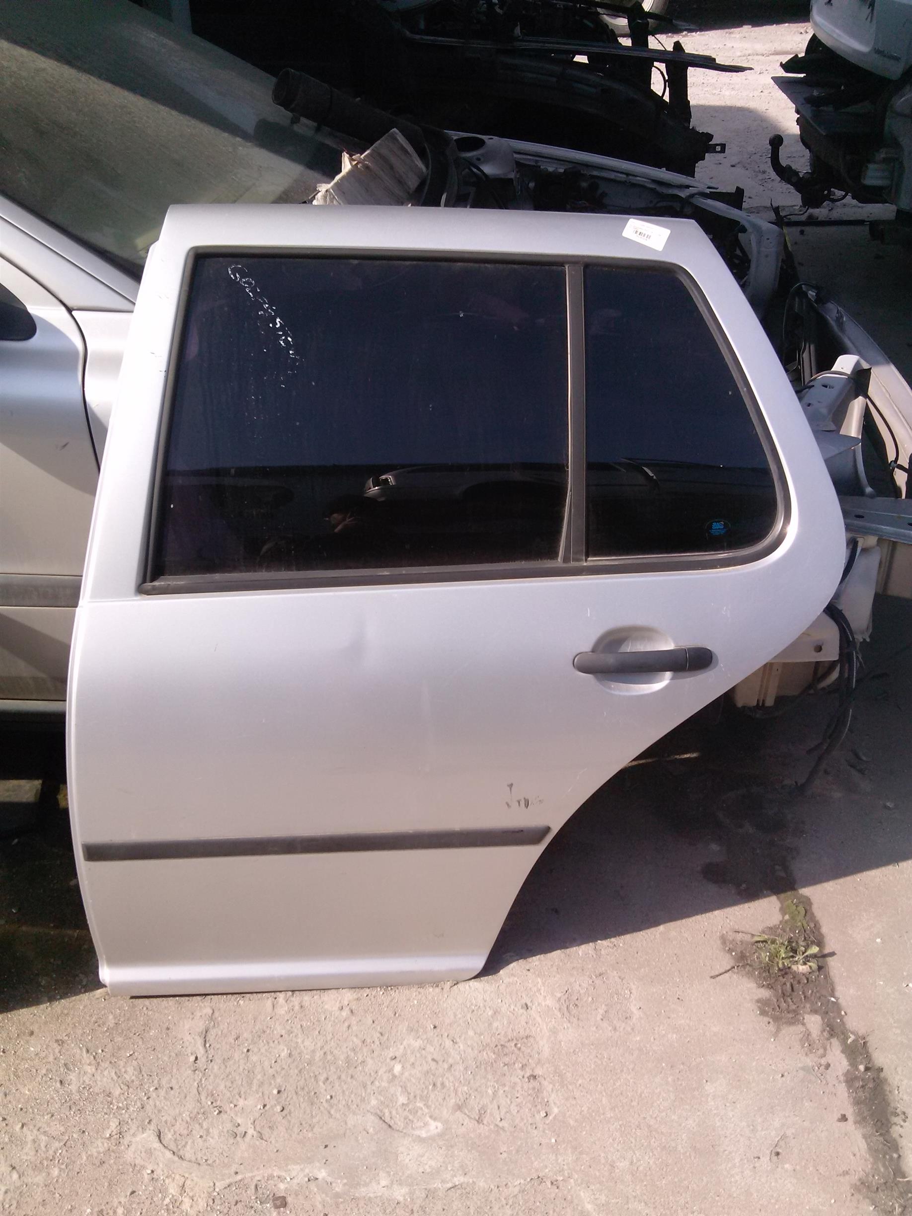 Usa stanga spate Volkswagen Golf 4, 1.4S, an 2002