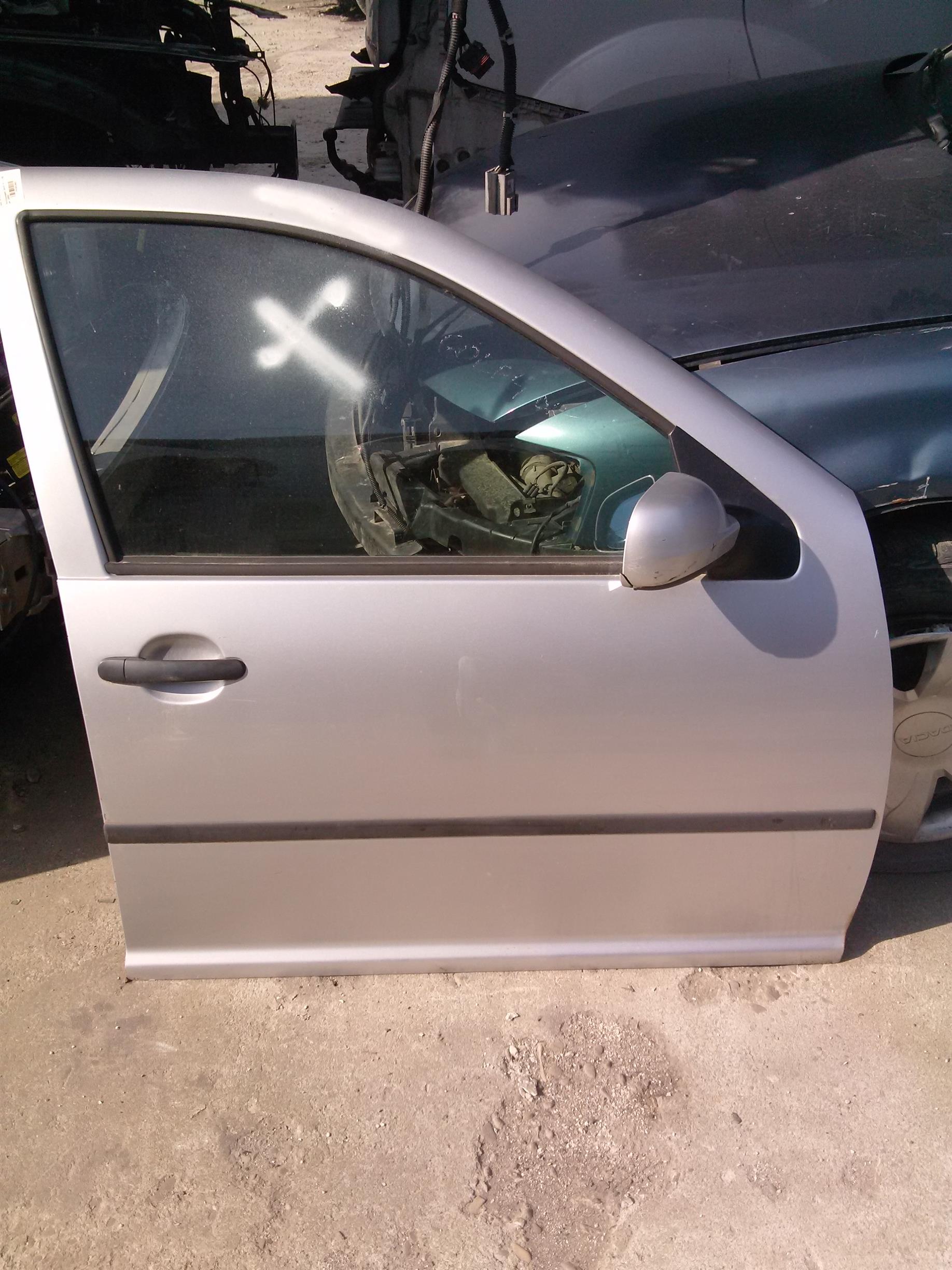 Usa dreapta fata Volkswagen Golf 4, 1.4S, an 2002