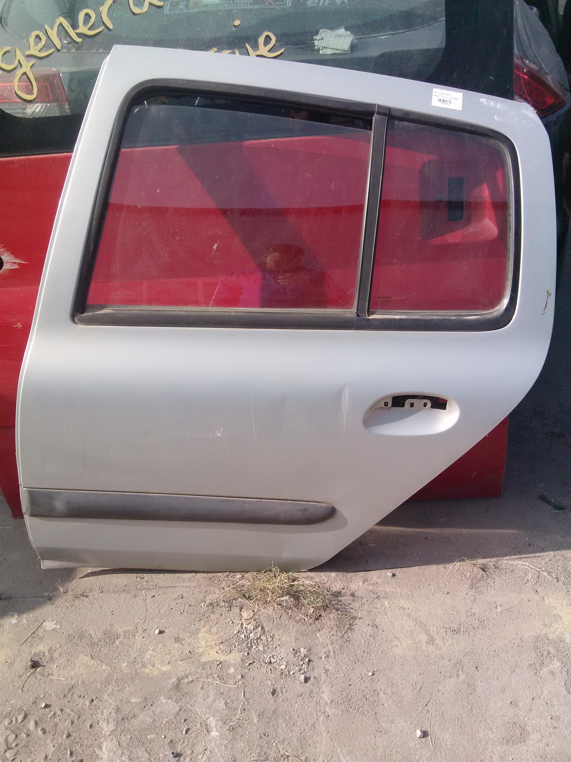 Usa stanga spate Renault Clio 2, an 2005