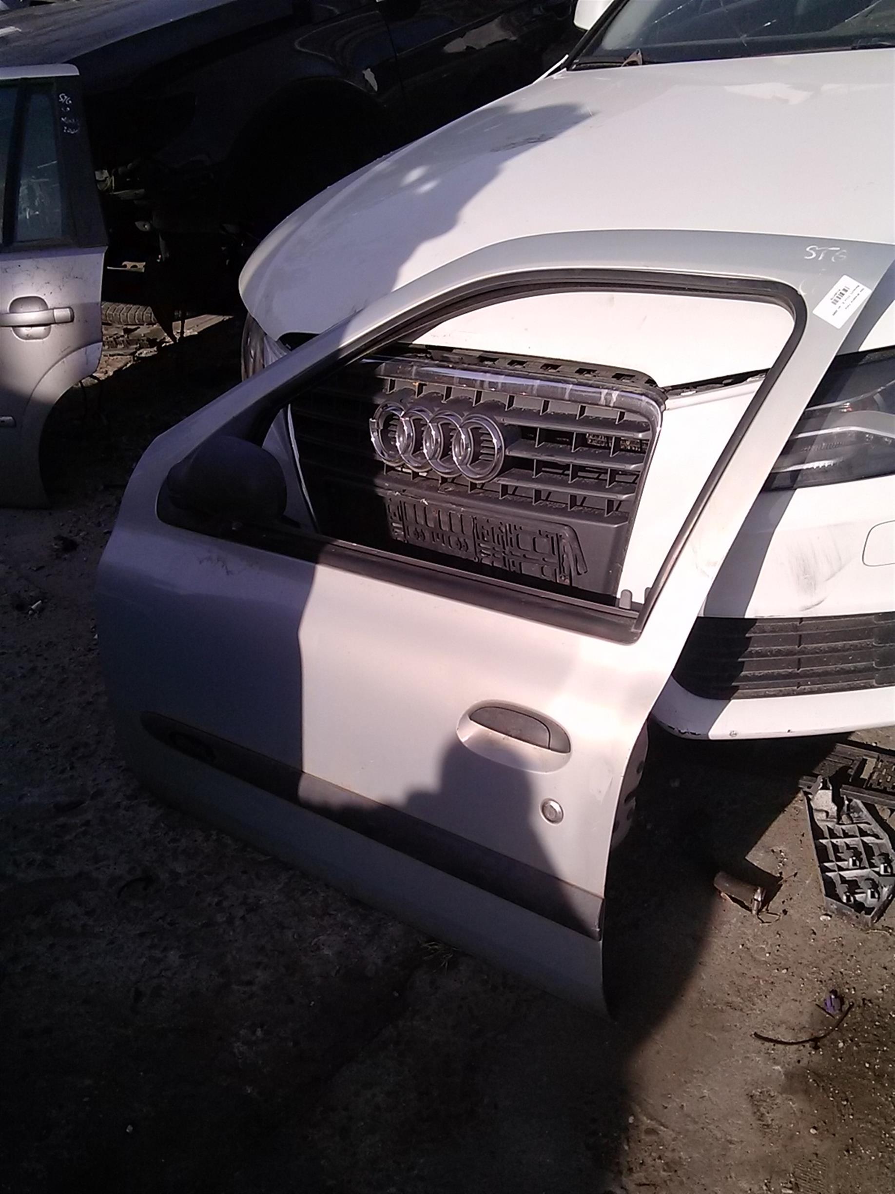 Usa dreapta fata Renault Clio 2, an 2005