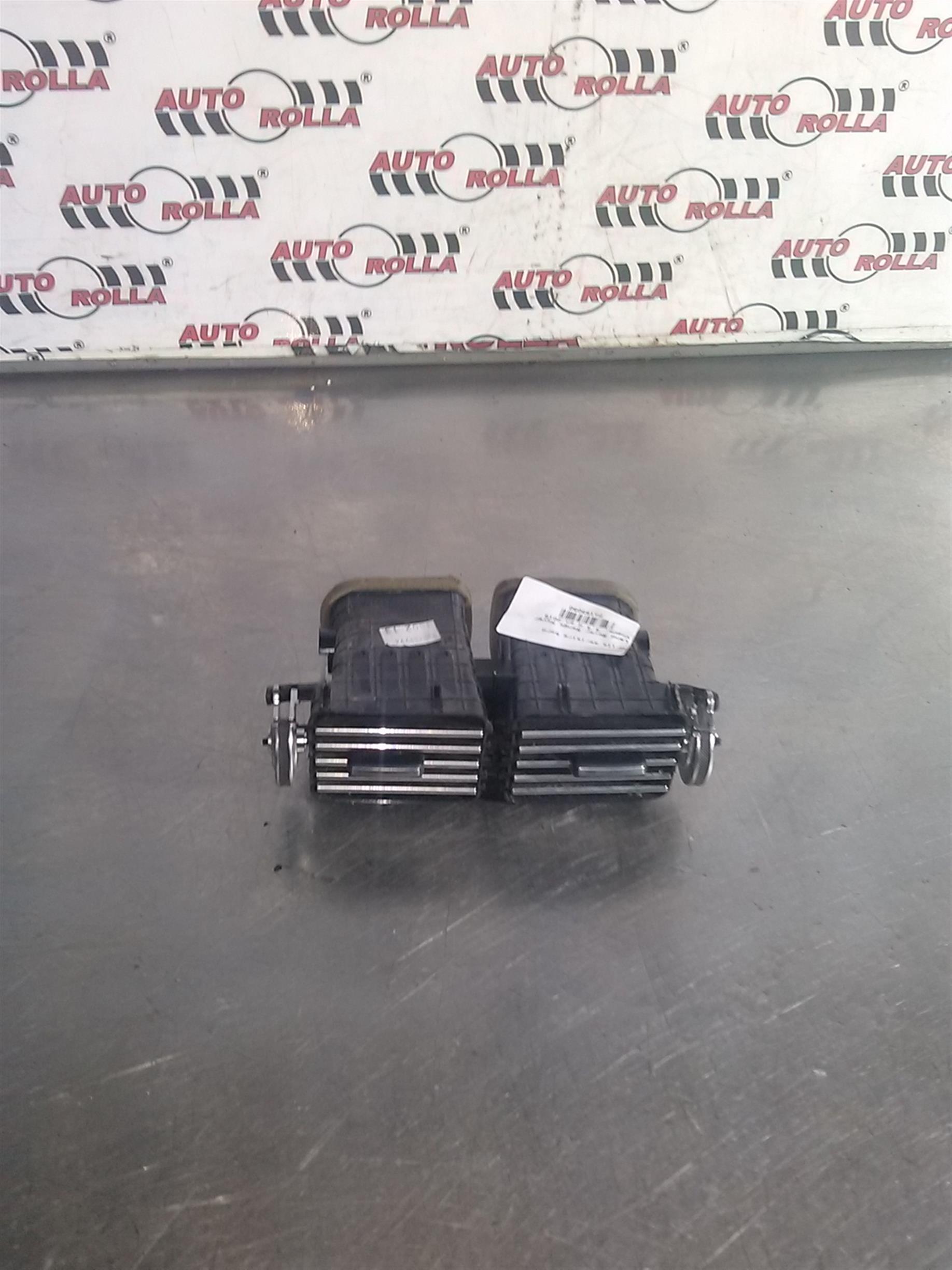 Grila aerisire bord Land Rover Range Rover Vogue, 4.4 d an 2015