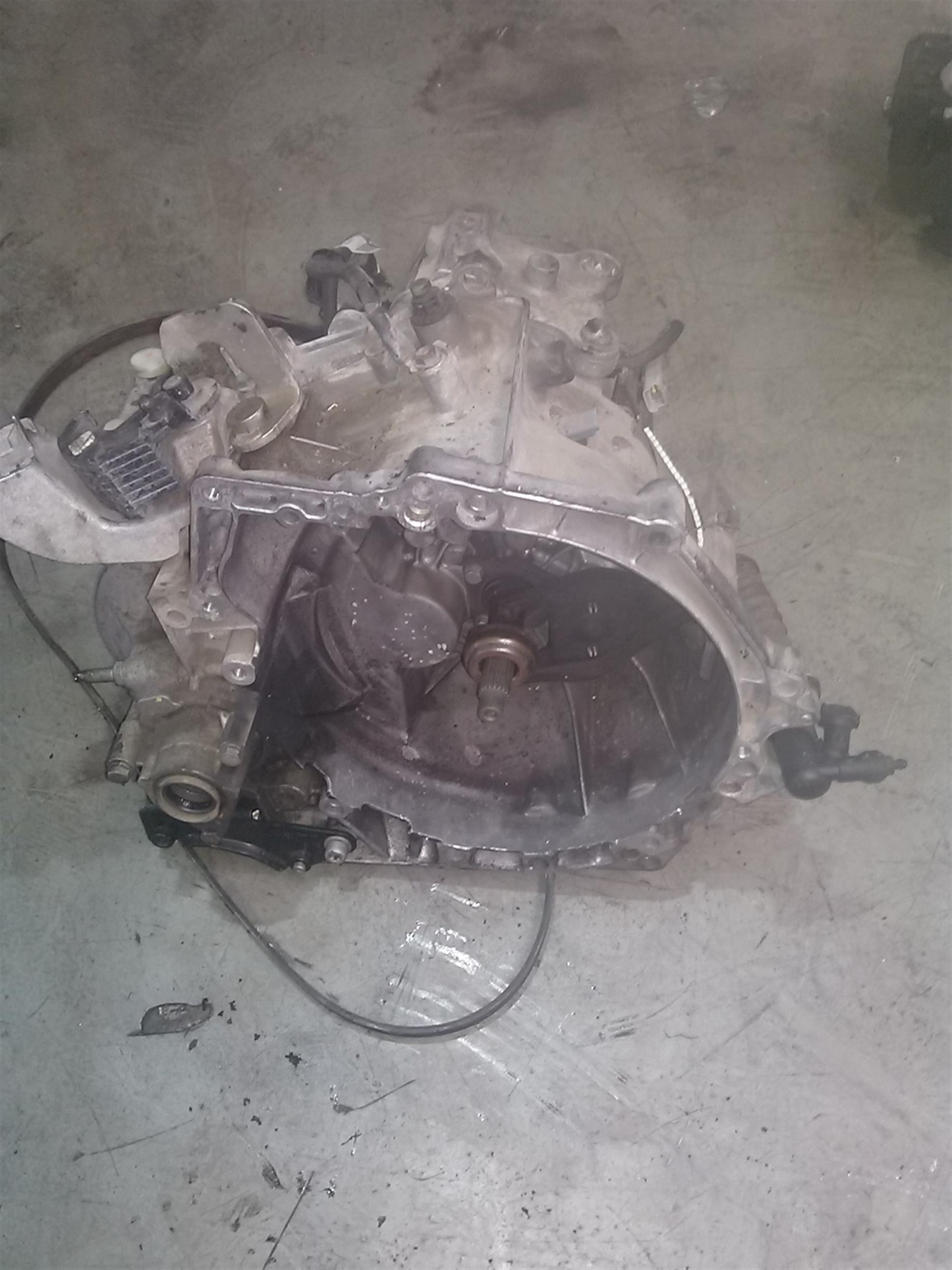 Cutie viteze sparta, 6 trepte Peugeot 301, 1.5D, an 2019 YH01