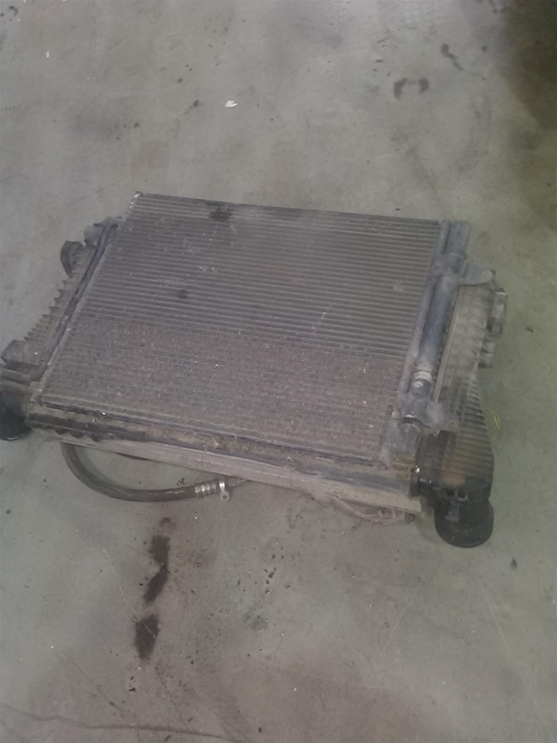 Radiator apa Volkswagen Touran 1.9 an 2006