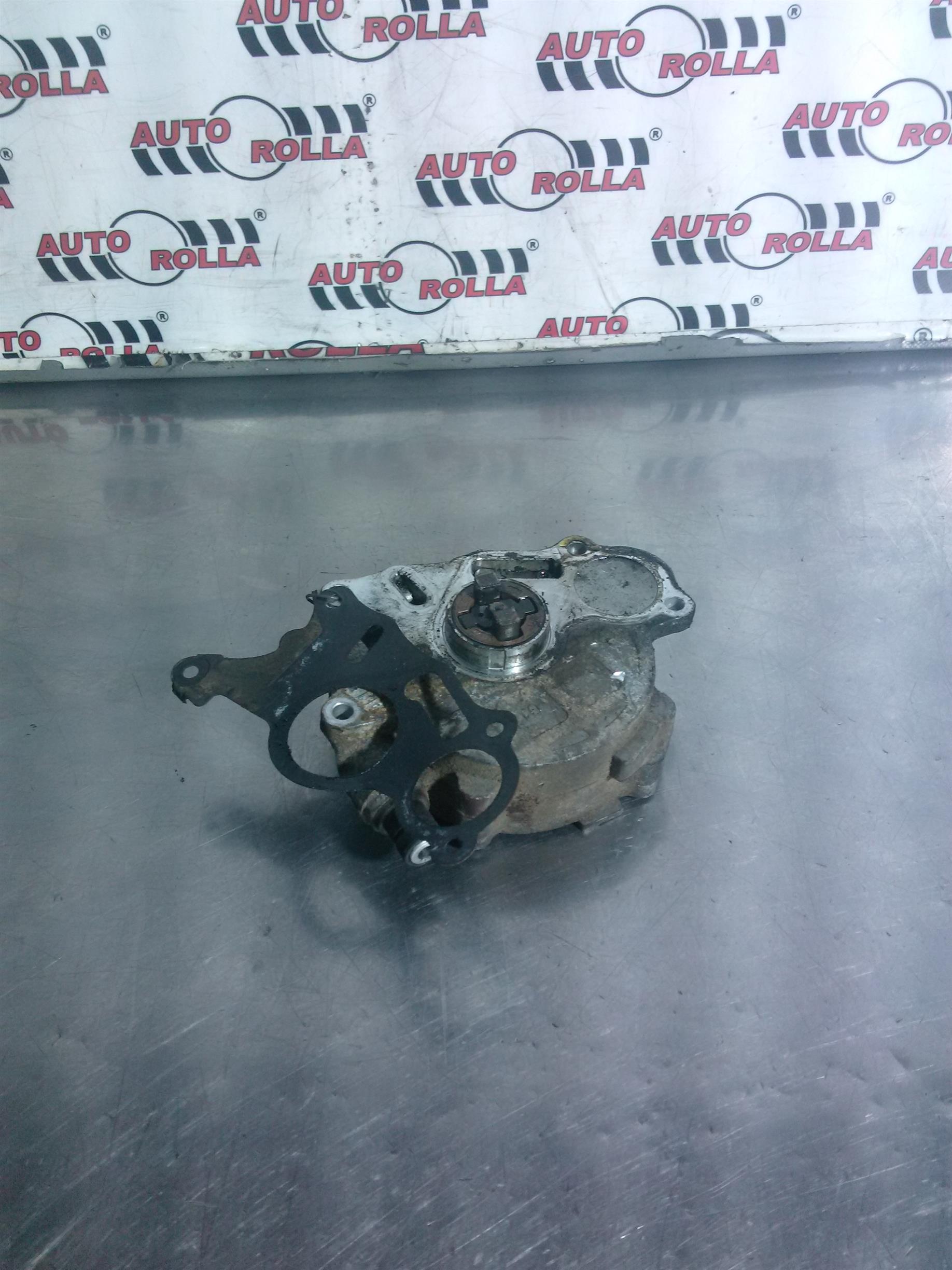 Pompa vacuum Volkswagen Golf 6 1.6 TDI an 2012, cay