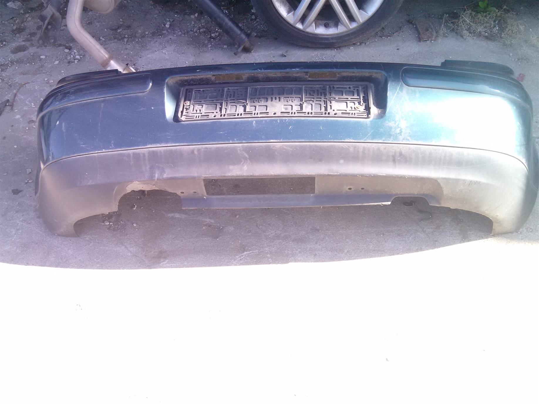 Bara spate Volkswagen Golf 4, an 2002