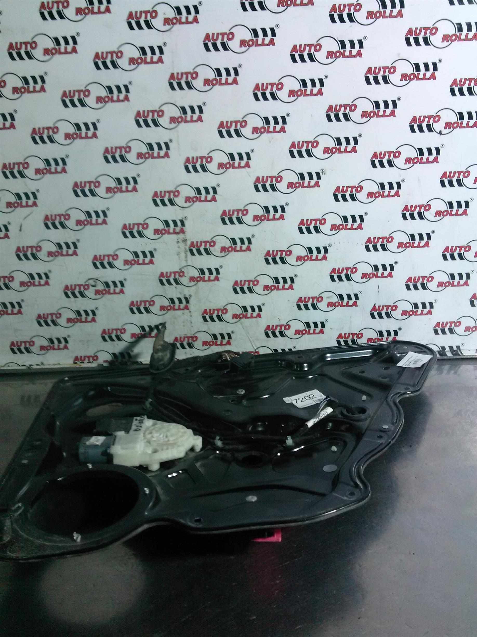 Macara+motoras dreapta spate Volkswagen Passat B7 an 2011.