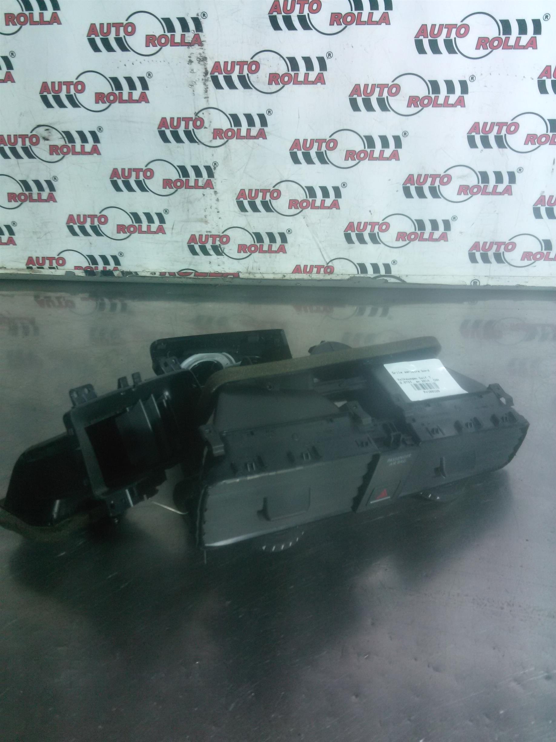 Grile aerisire bord Volkswagen Golf 7, 2.0TSI, an 2014, CHH