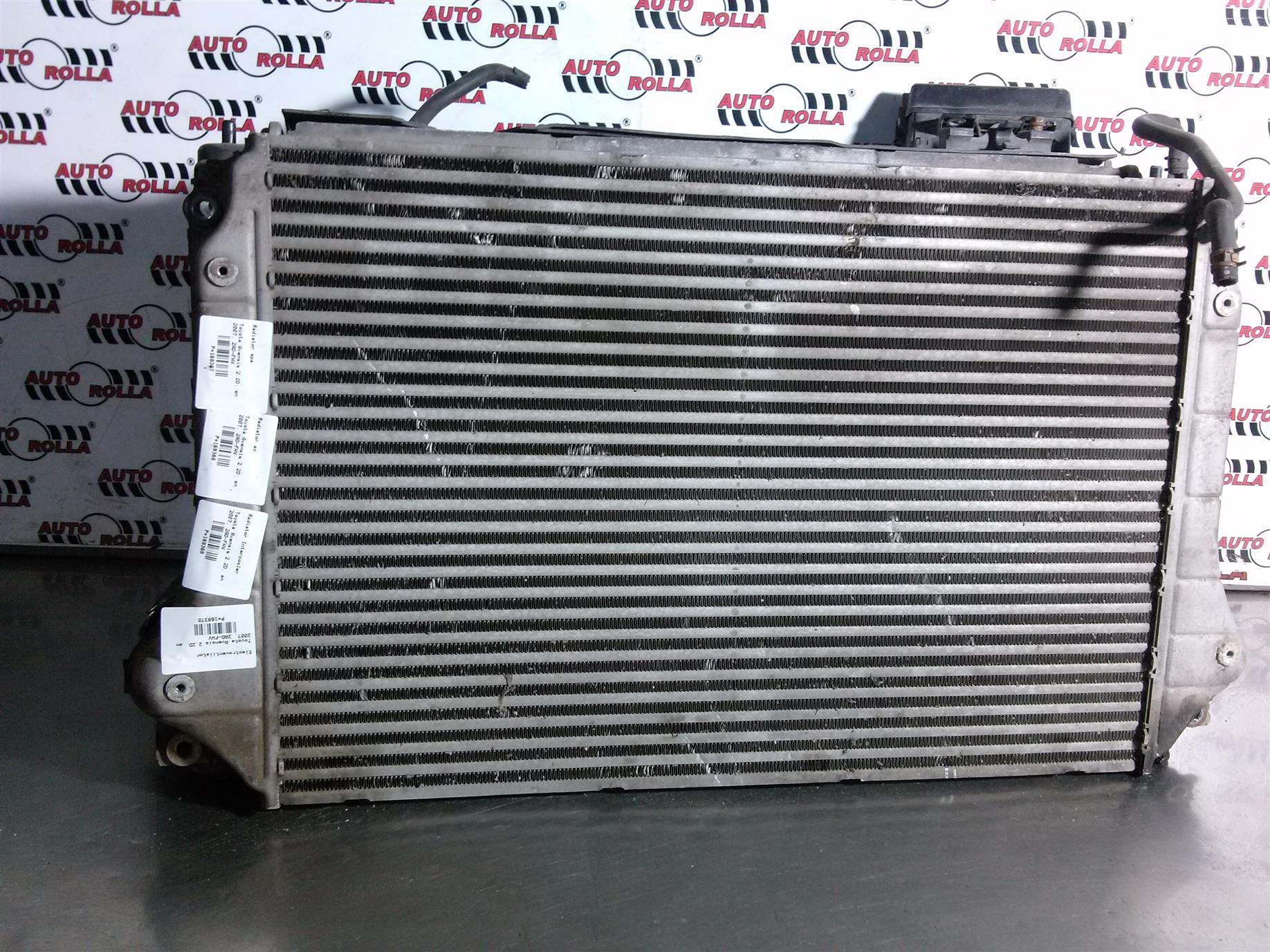 Radiator apa Toyota Avensis 2.2D, an 2007, 2AD-FHV