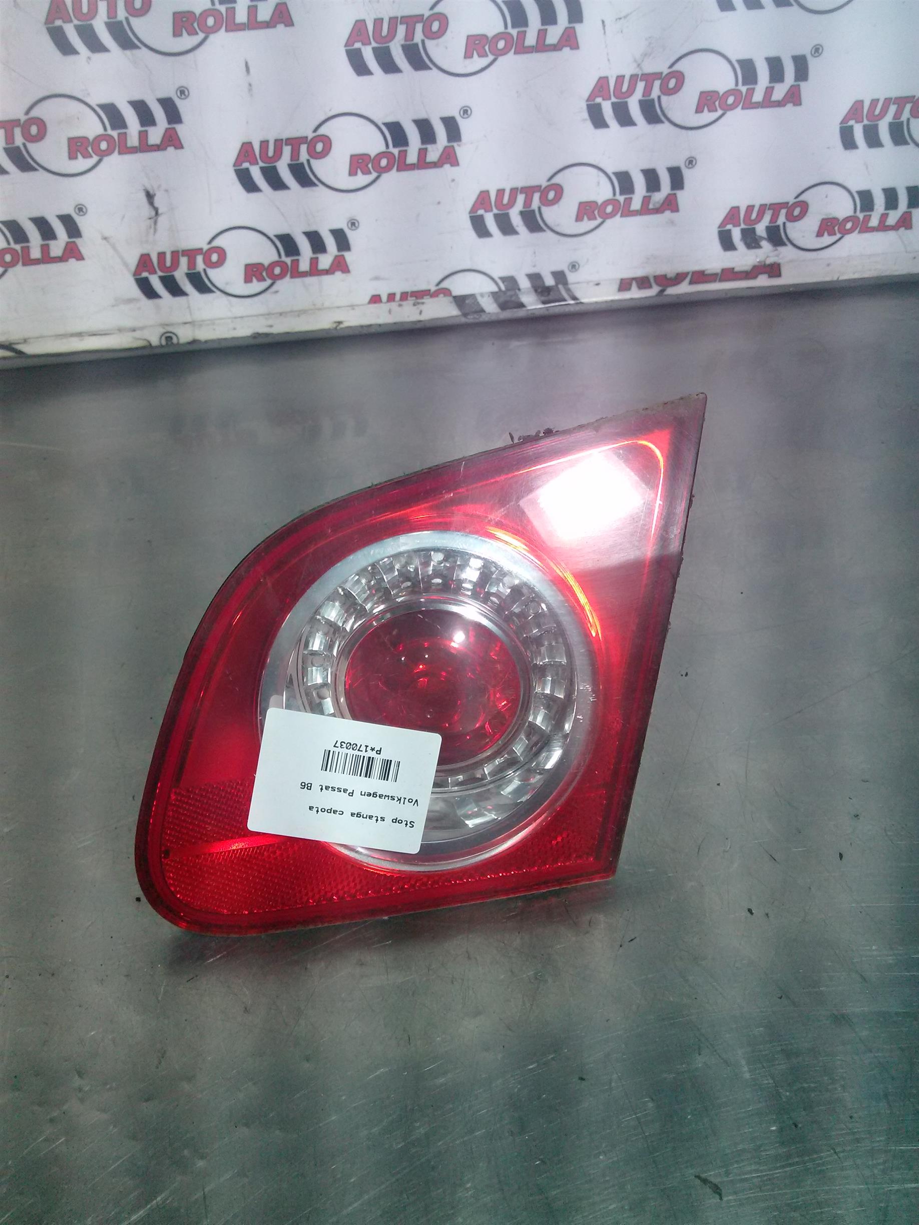 Stop stanga capota Volkswagen Passat B6