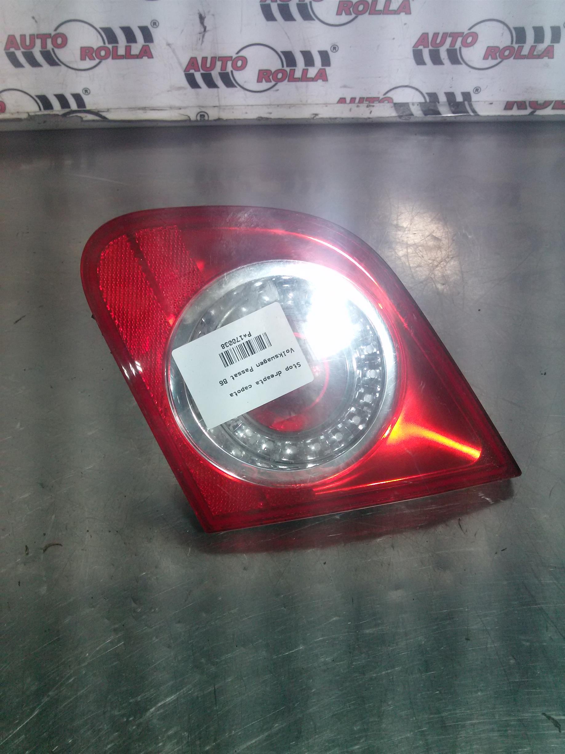 Stop dreapta capota Volkswagen Passat B6