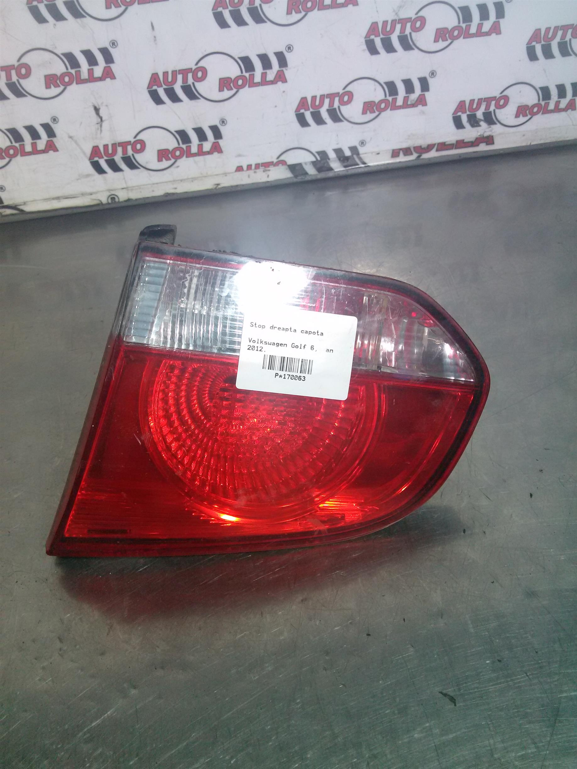 Stop dreapta capota Volkswagen Golf 6, an 2012.