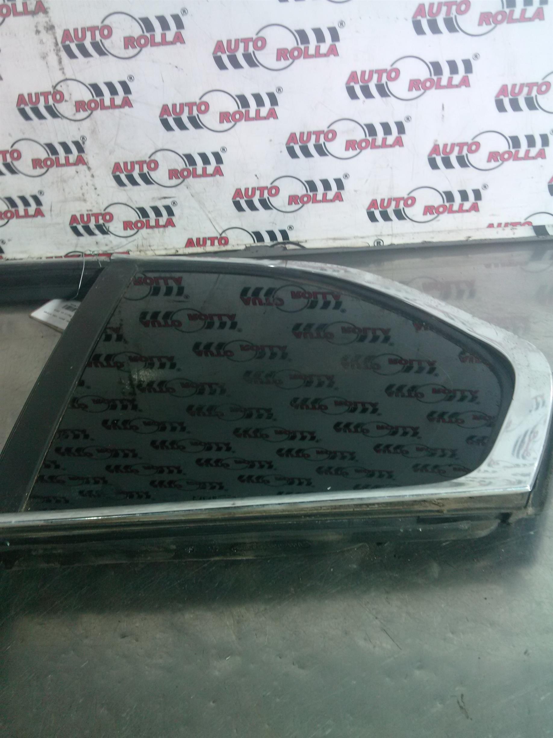 Coltar geam usa stanga spate Skoda Rapid an 2014