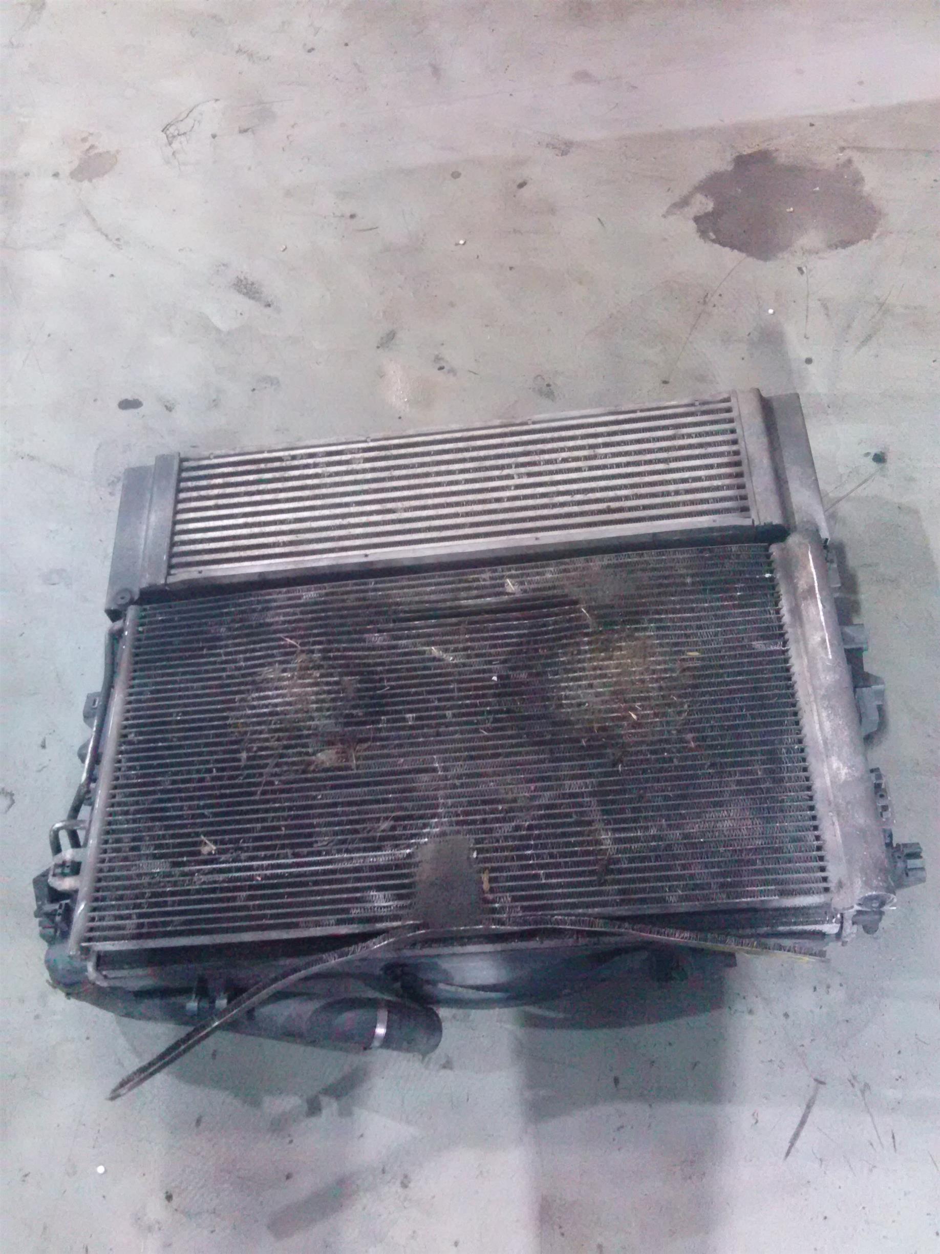 Radiator intercooler Mercedes Vito 2.2CDI, an 2008 euro 4