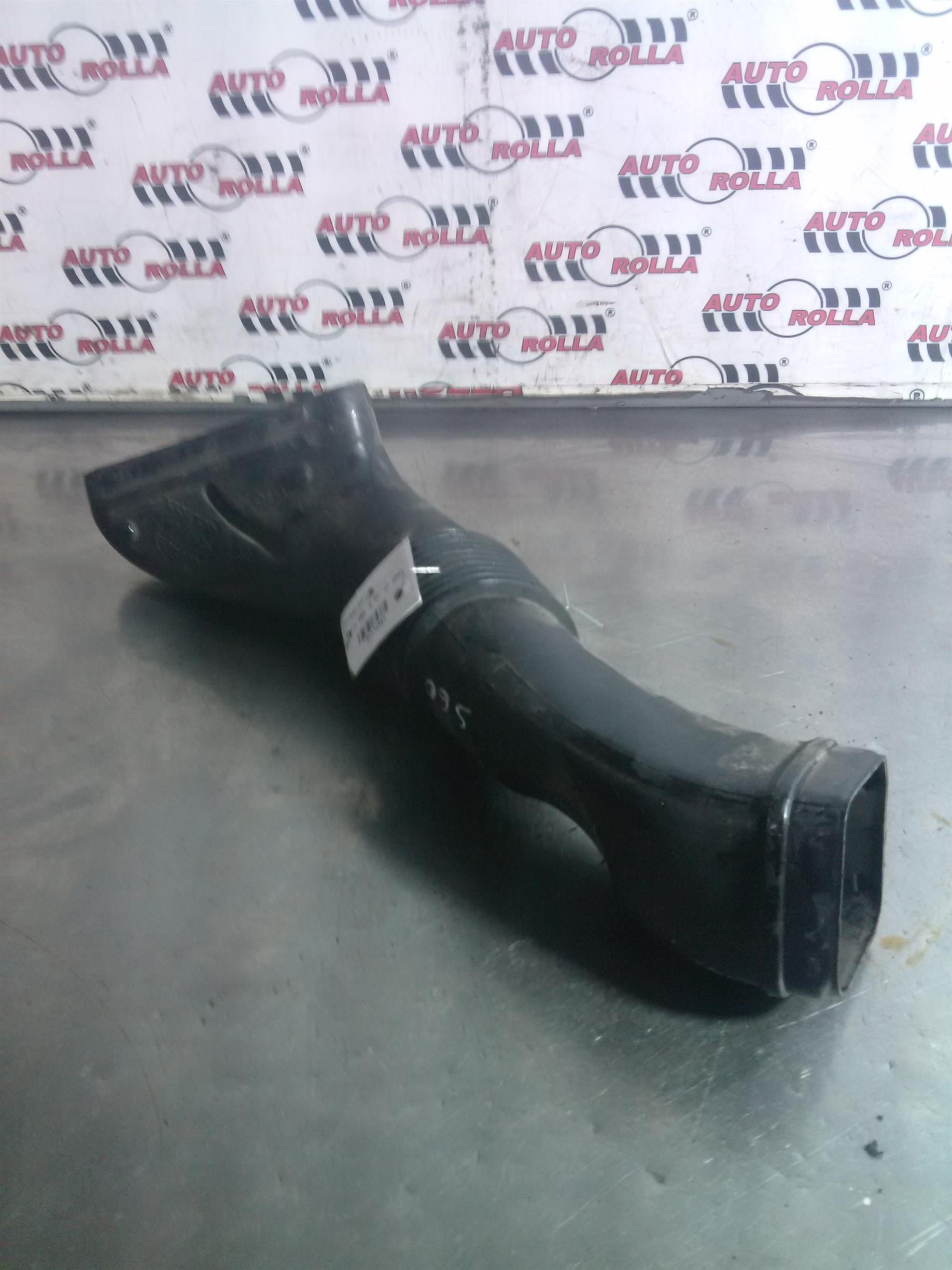 Furtun aer Volvo S60, 2.4D, an 2003.