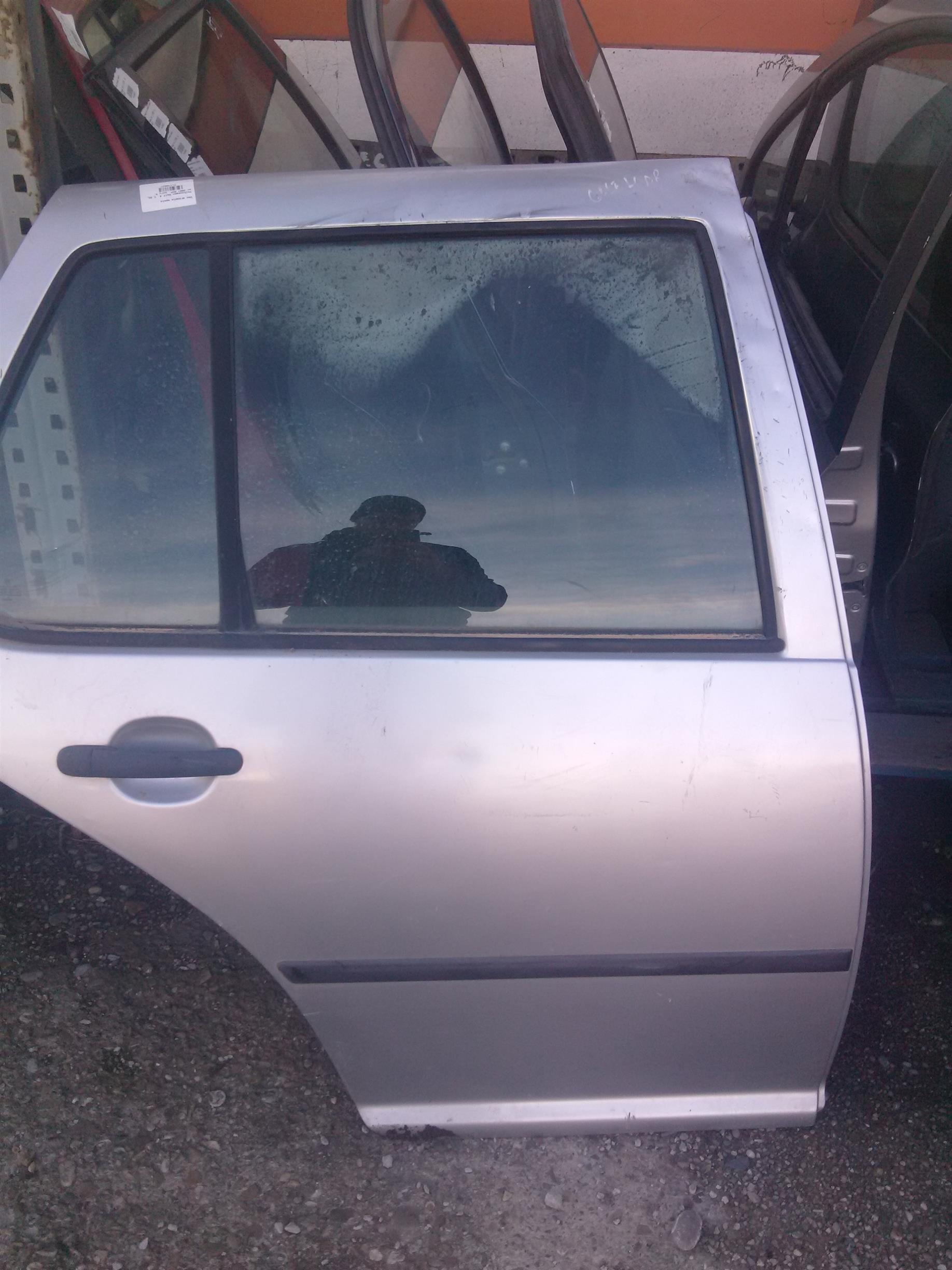 Usa dreapta spate Volkswagen Golf 4, 1.4S, an 2001 AXP, euro 4.