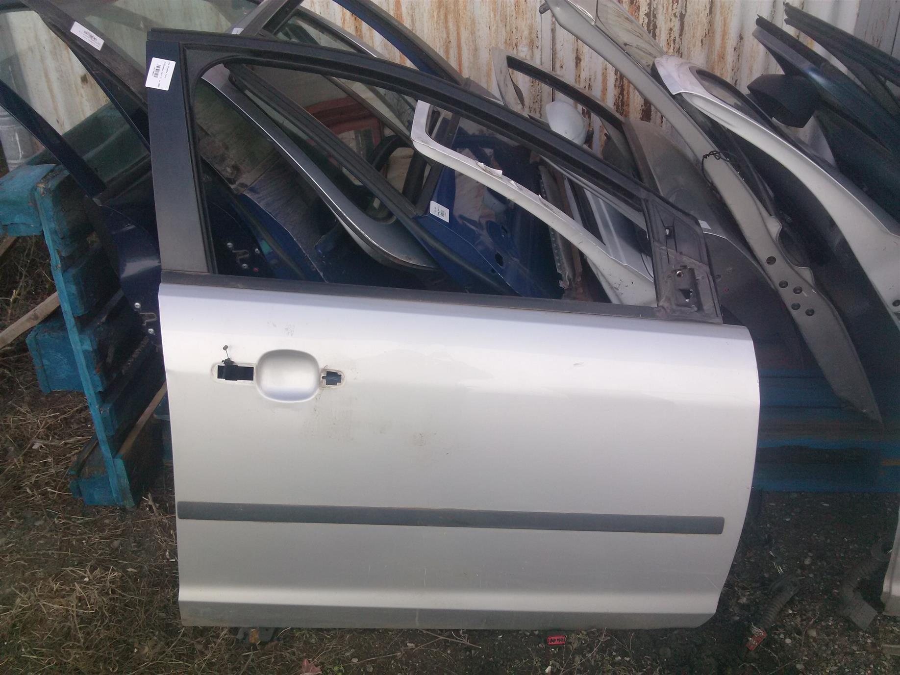 Usa dreapta fata Volkswagen Golf 4, an 2002