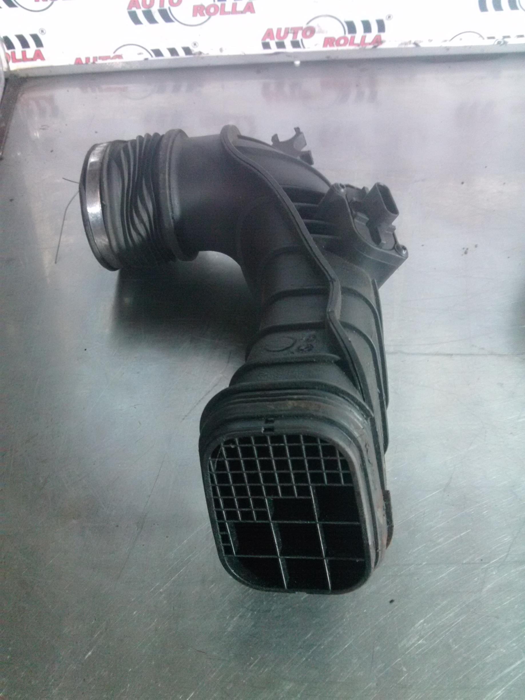 Furtun aer BMW F10, 2.0 d, an 2011, N47D20C