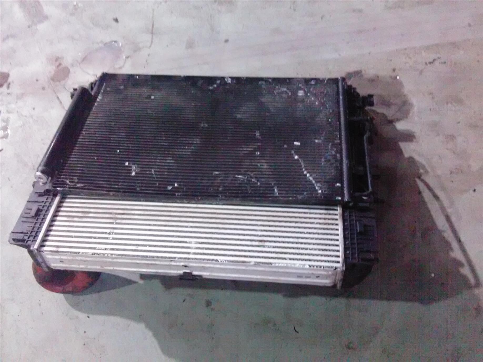 Radiator apa Mercedes w204, c class an 2009