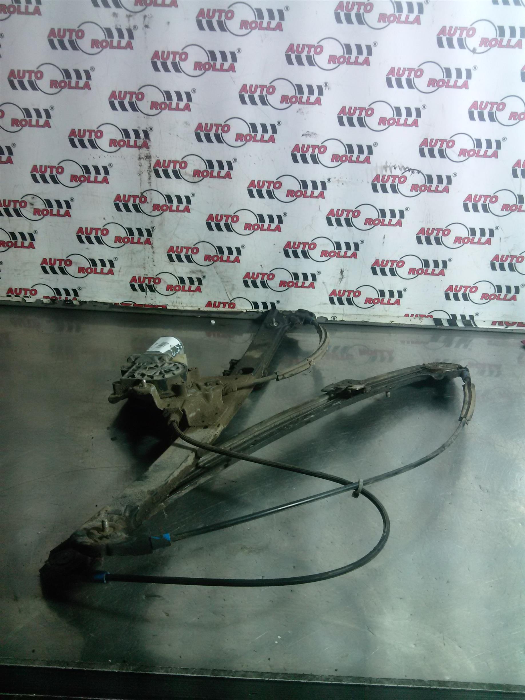 Macara+motoras stanga fata Bmw e53 an 2006