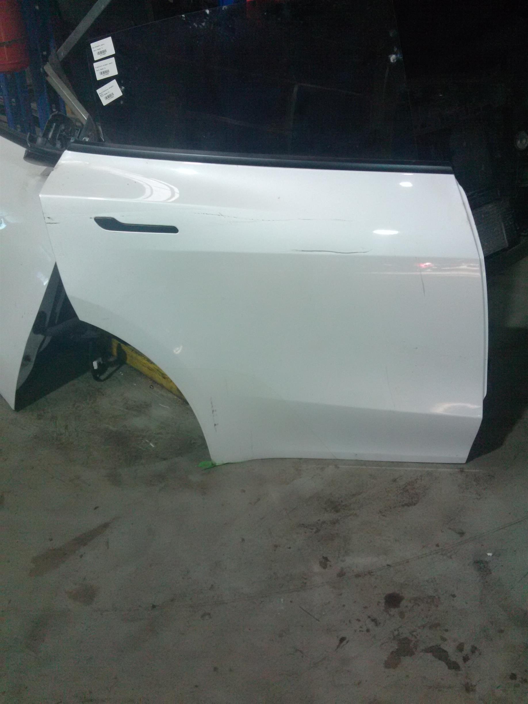 Usa dreapta spate Tesla Model Y