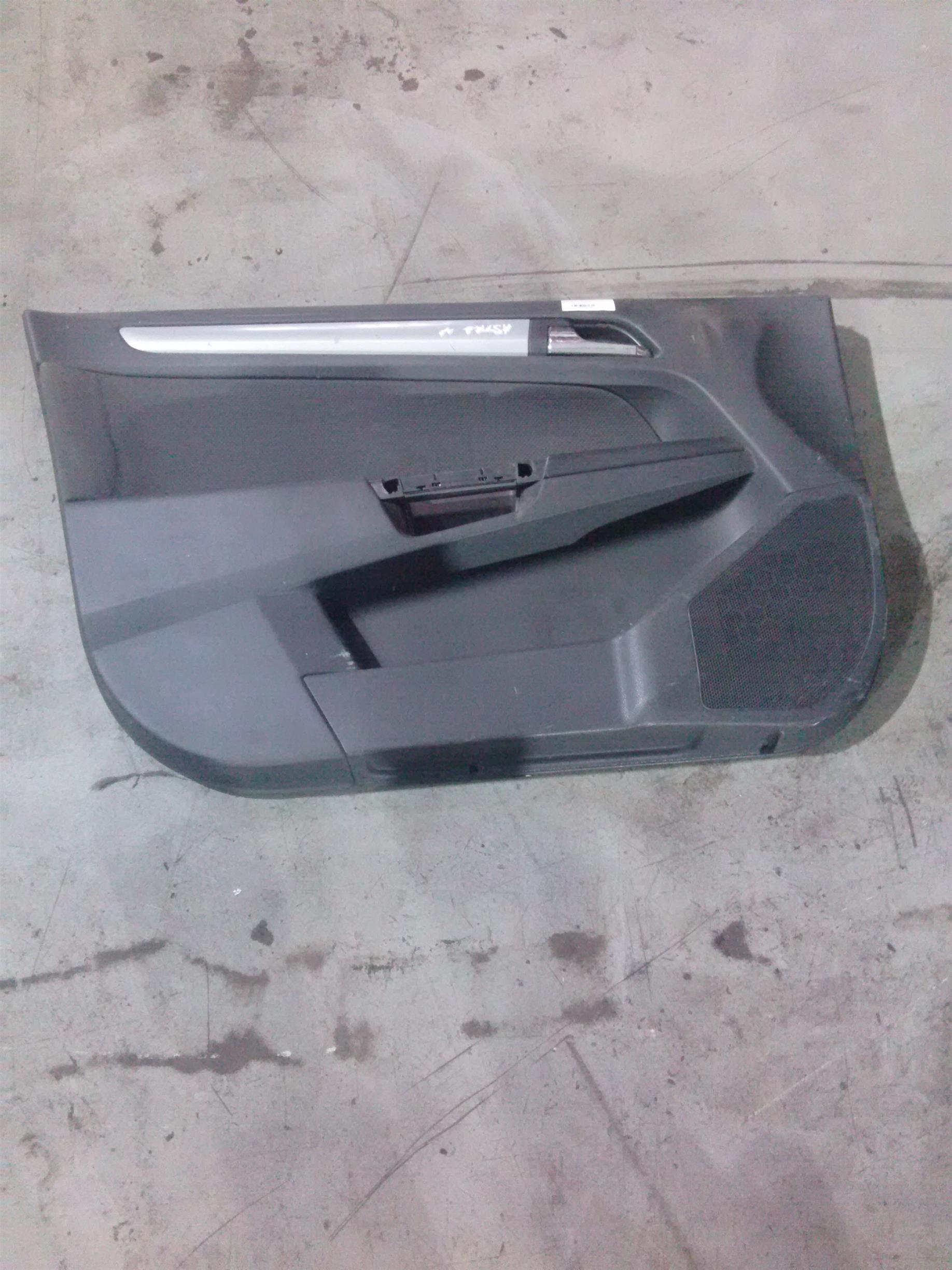 Tapiterie stanga fata Opel Astra h