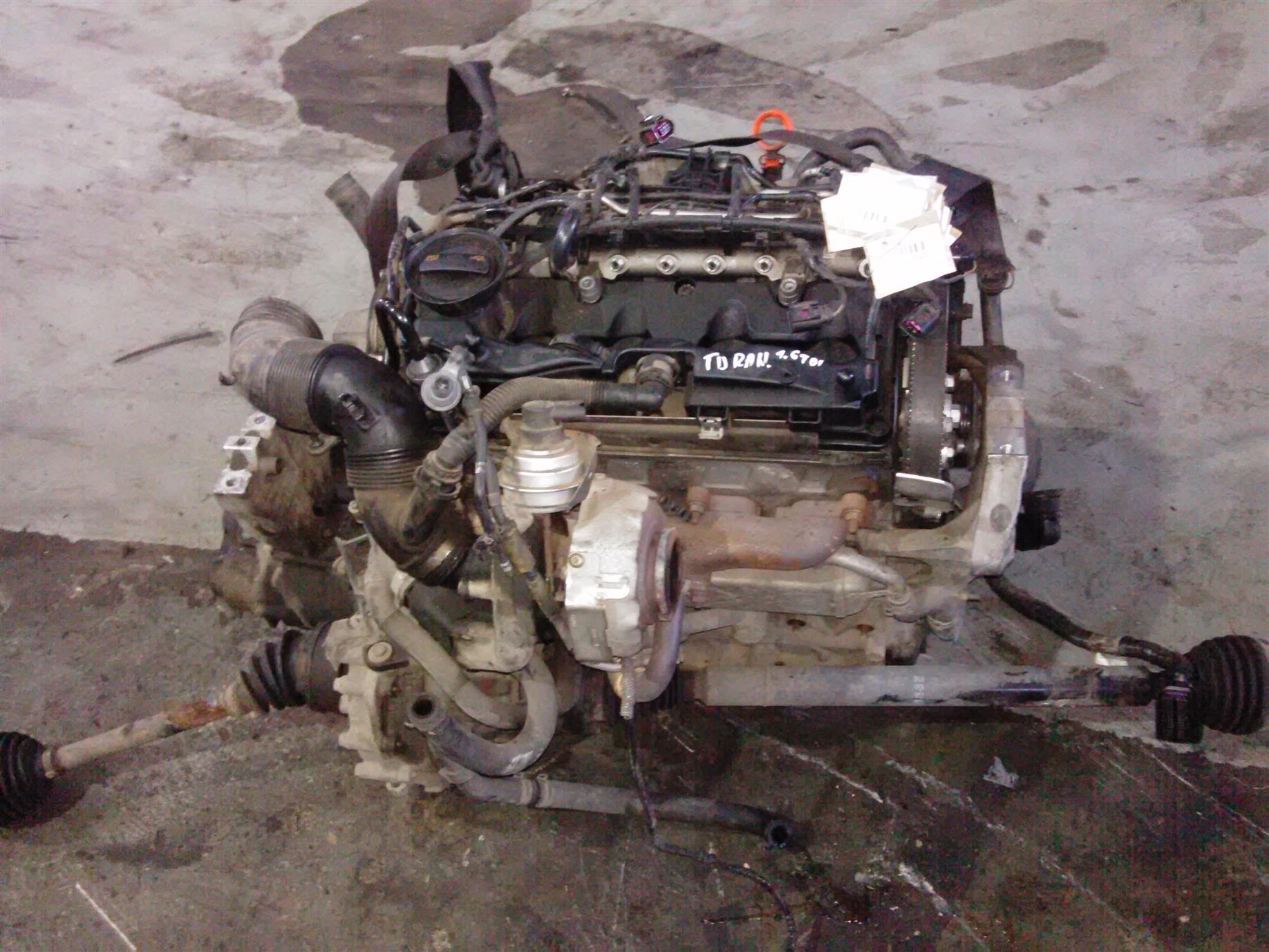 Egr+racitor Volkswagen Caddy 1.6 tdi, an 2014, CAY