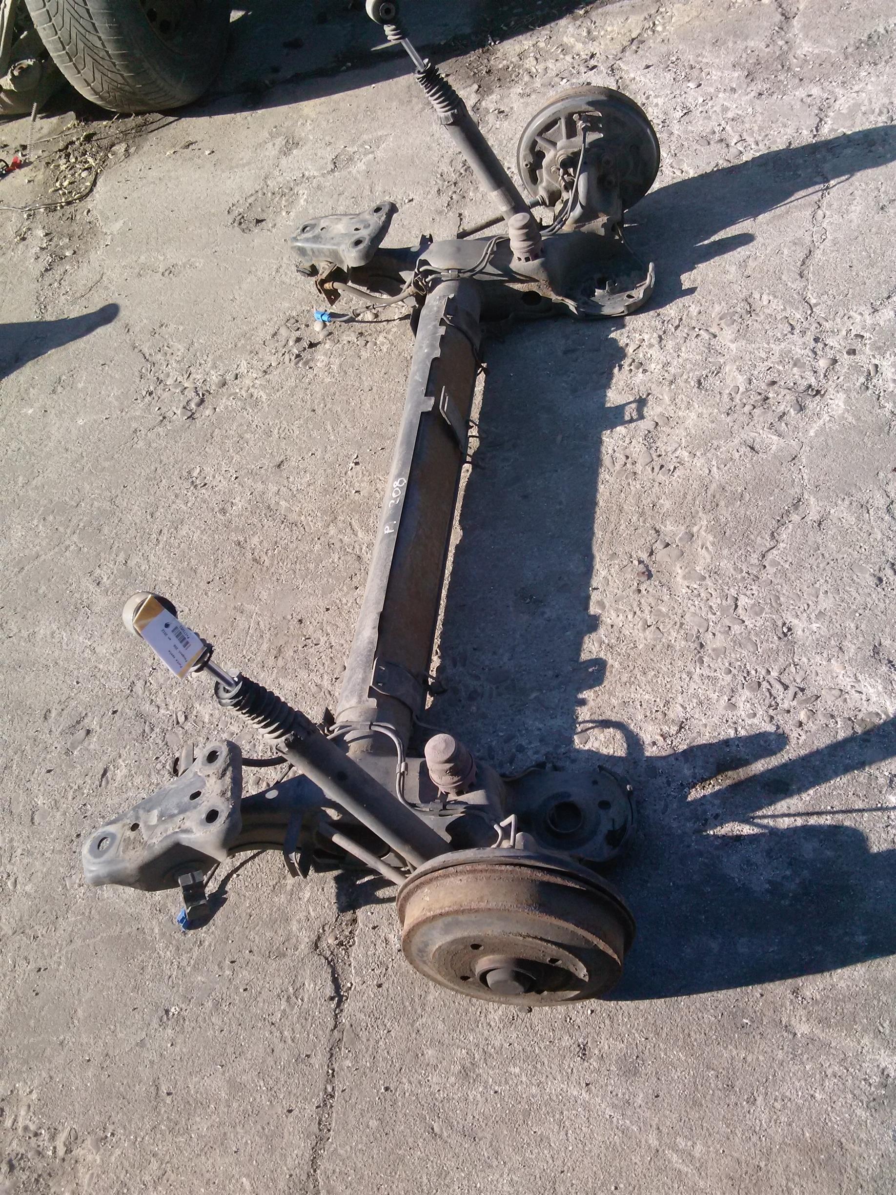 Punte spate Peugeot 208, an 2012