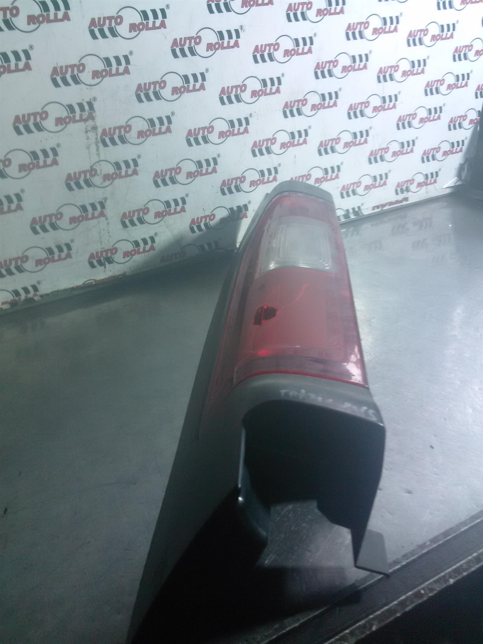 Stop stanga (spart) Renault Trafic an 2015