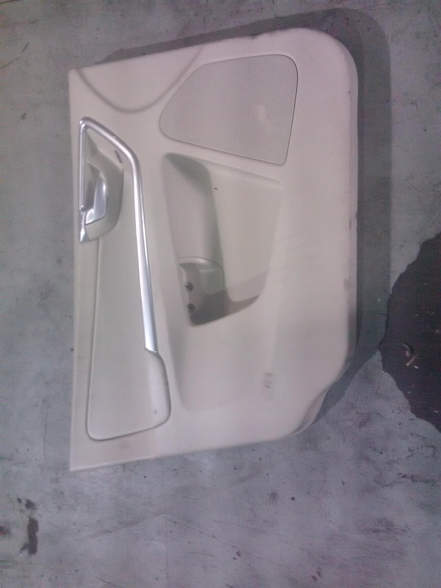 Tapiterie usa stanga fata Volvo XC60, 2.4D, an 2013, D5244T15