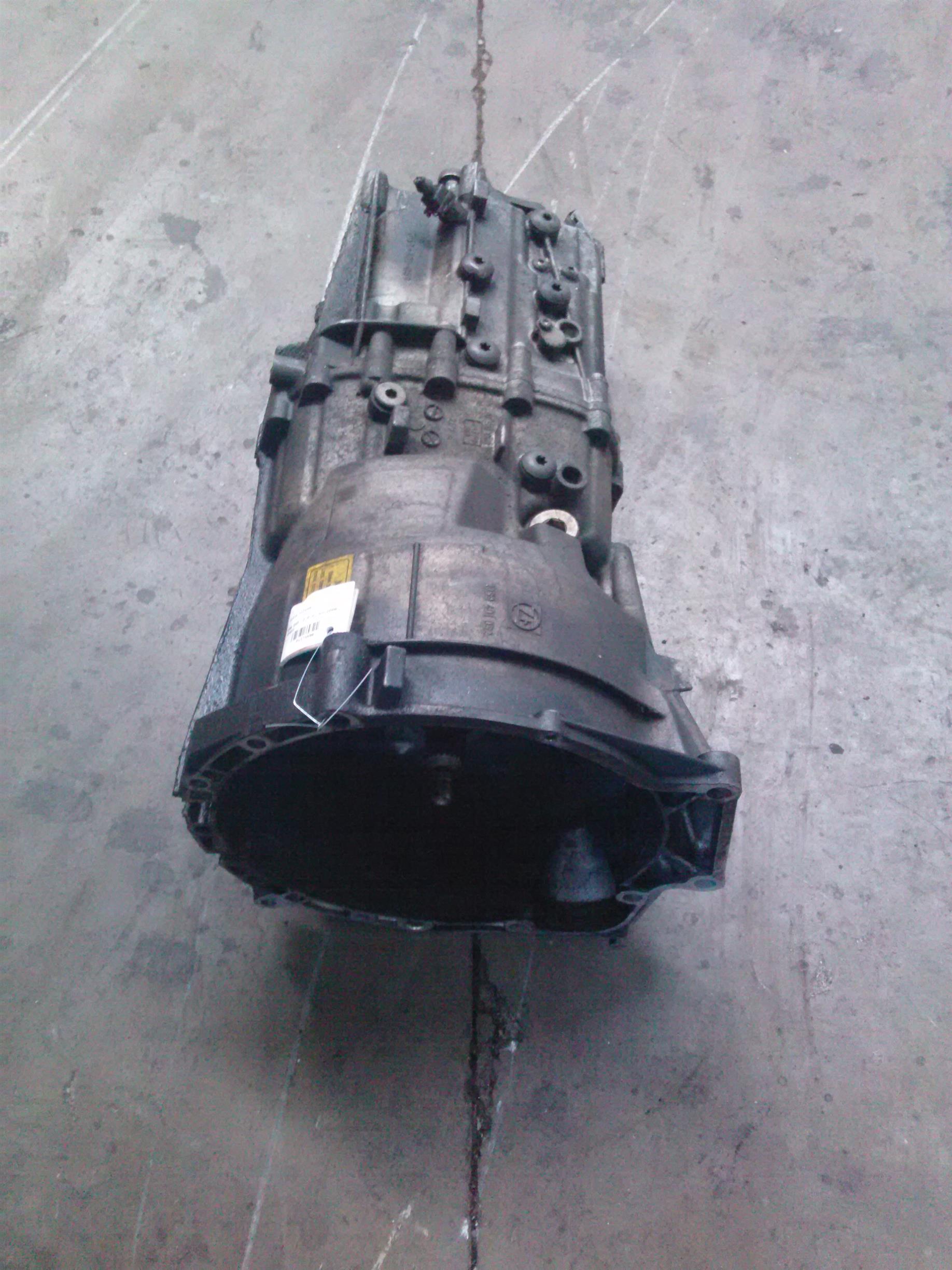 Cutie viteze BMW E60, 2.0 d, an 2006, 204D4