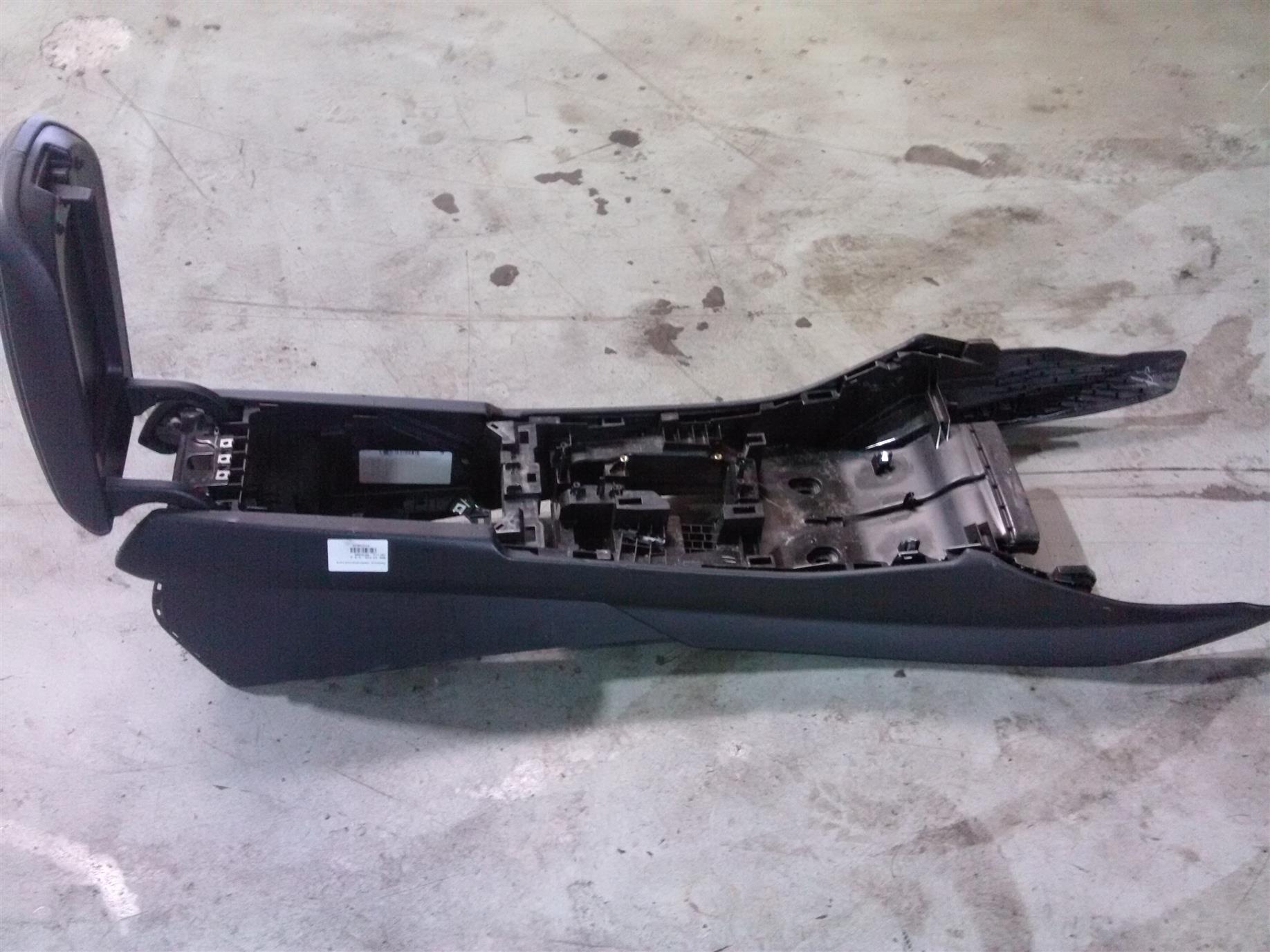 Consola centrala+cotiera BMW X3 F25, 3.0 d, xDrive, N57D30A