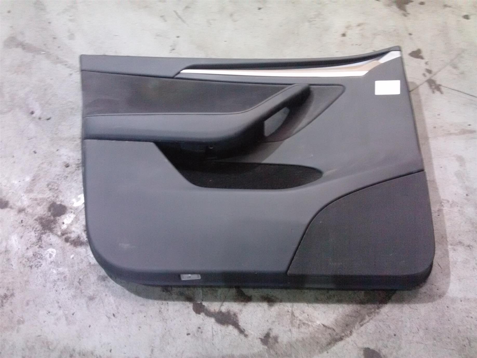 Tapiterie usa stanga fata+comanda geamuri Tesla Model Y