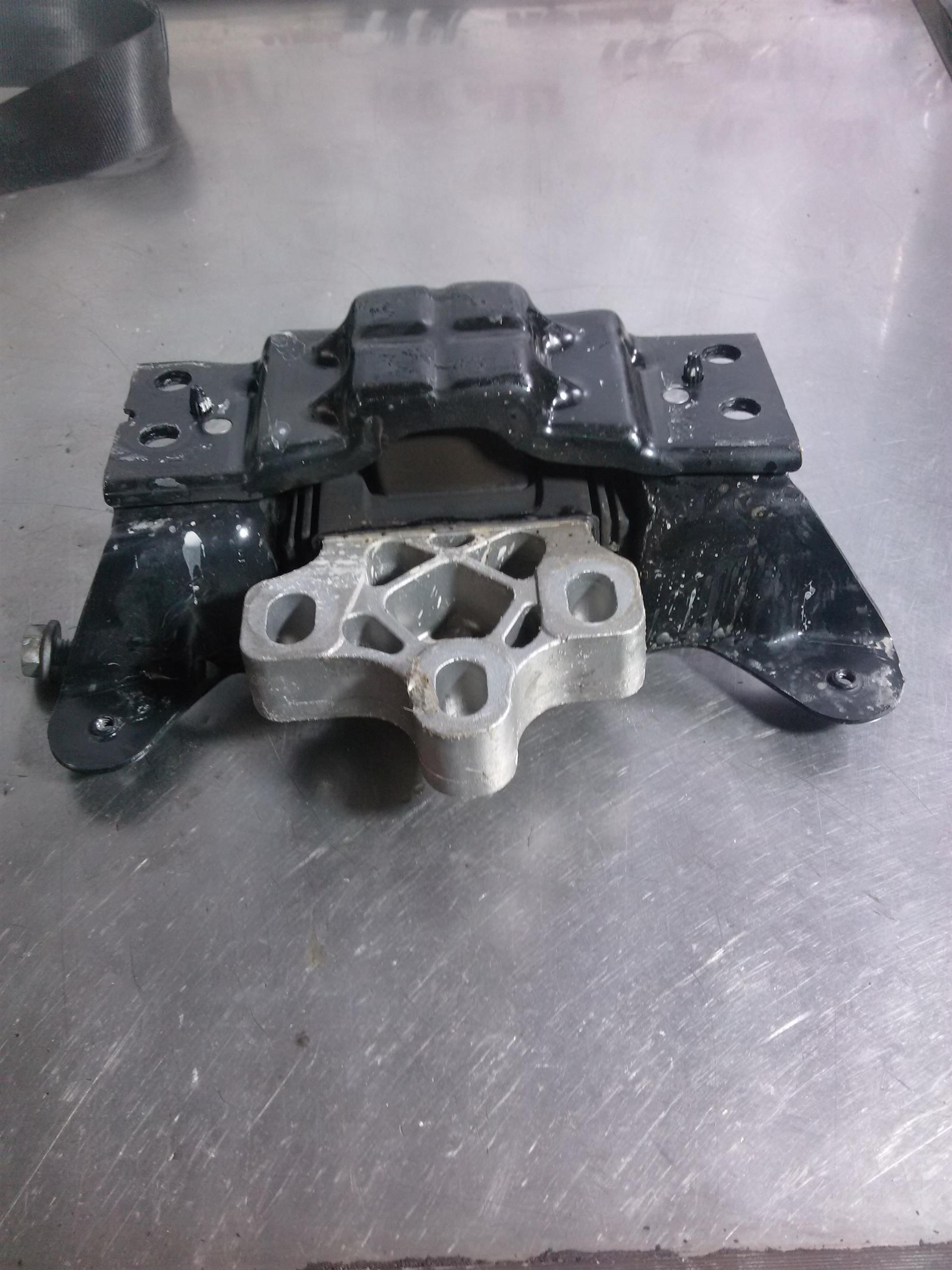 Tampon motor Volkswagen T , 1.5TSI, an 2022, DXD