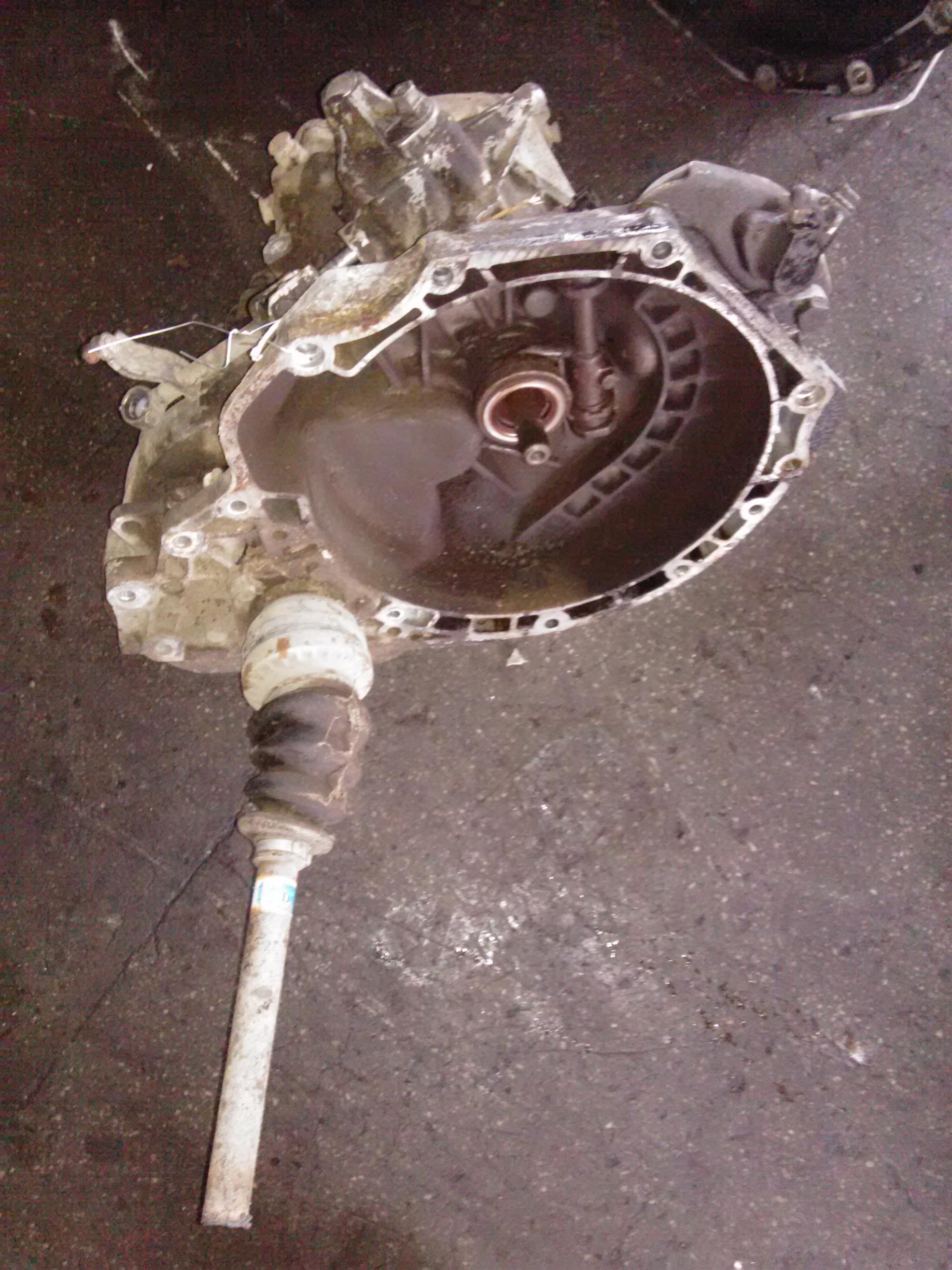 Cutie viteze Daewoo Nubira 1.6S 16V