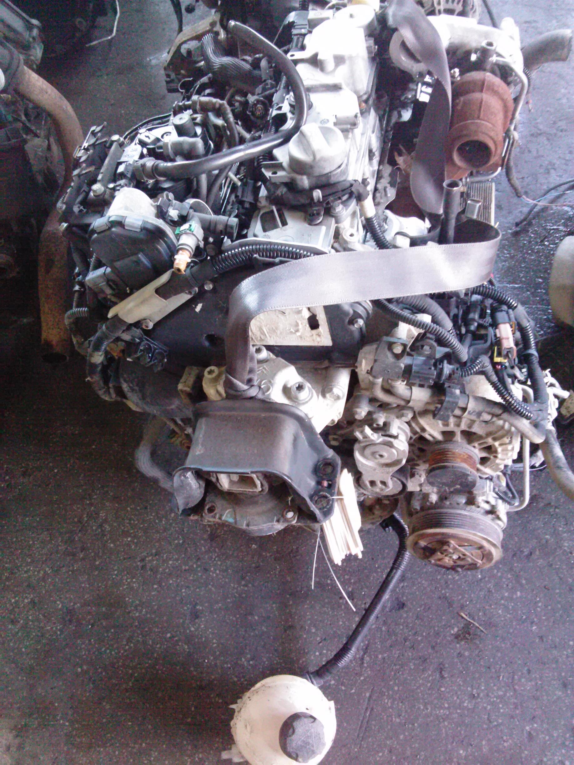 Electromotor Peugeot Partner 1.6HDI, an 2013 9H06.