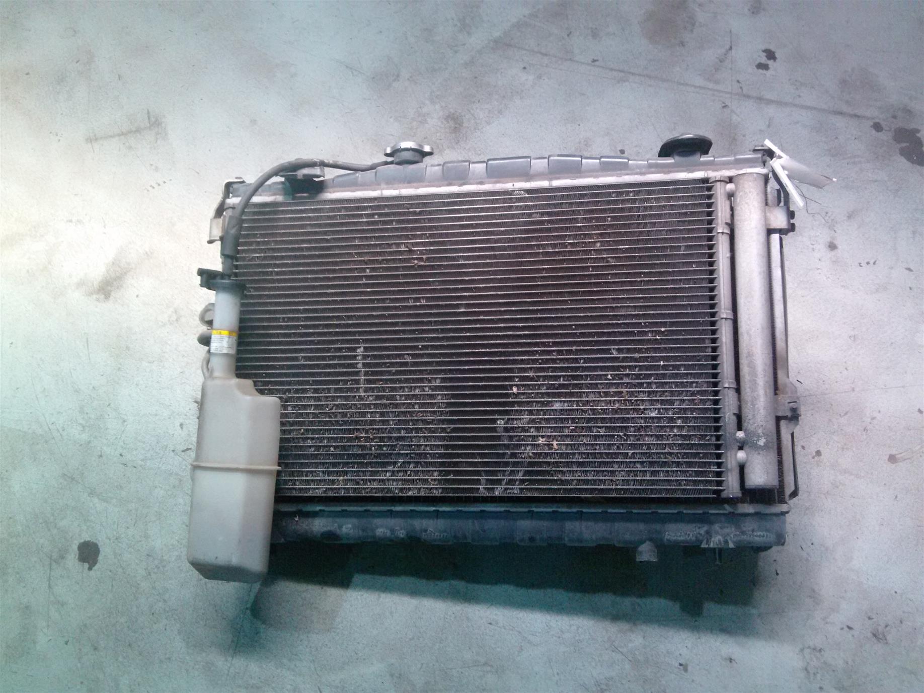 Radiator apa Hyundai Coupe 2.0S, an 2007, G4GC