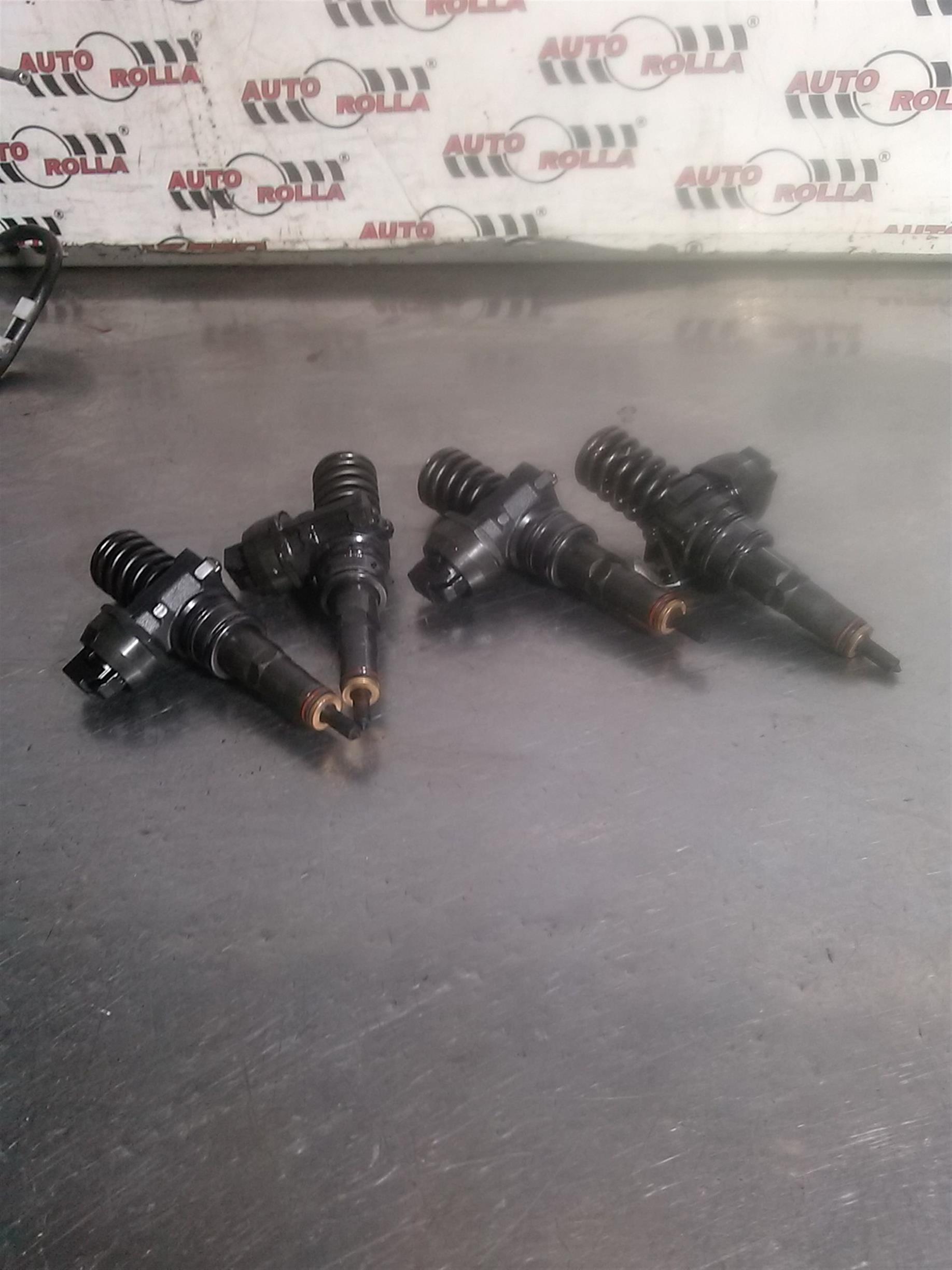 Injectoare set Skoda Octavia 2, 1.9 tdi, an 2008, euro 4, BXE
