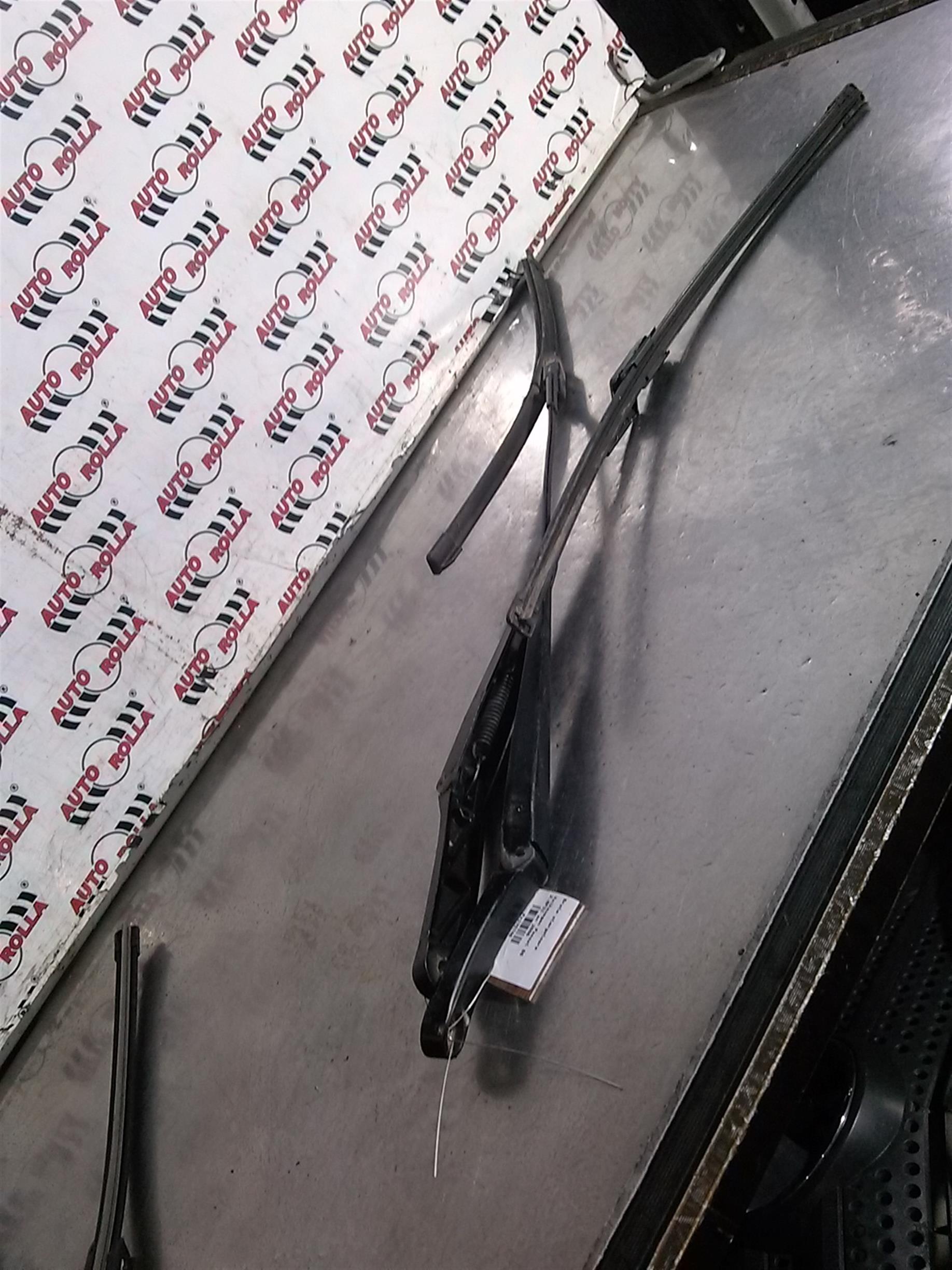 Brate stergatoare Volkswagen Passat B6 2.0FSI an 2006
