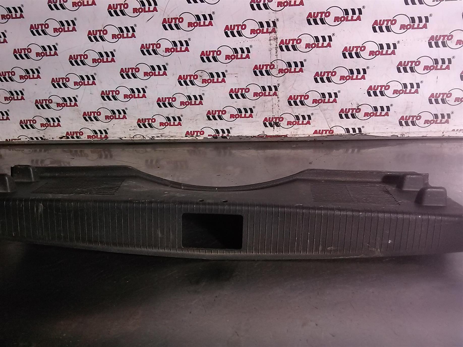 Ornament portbagaj BMW seria 1 E87 2.0 d, an 2008