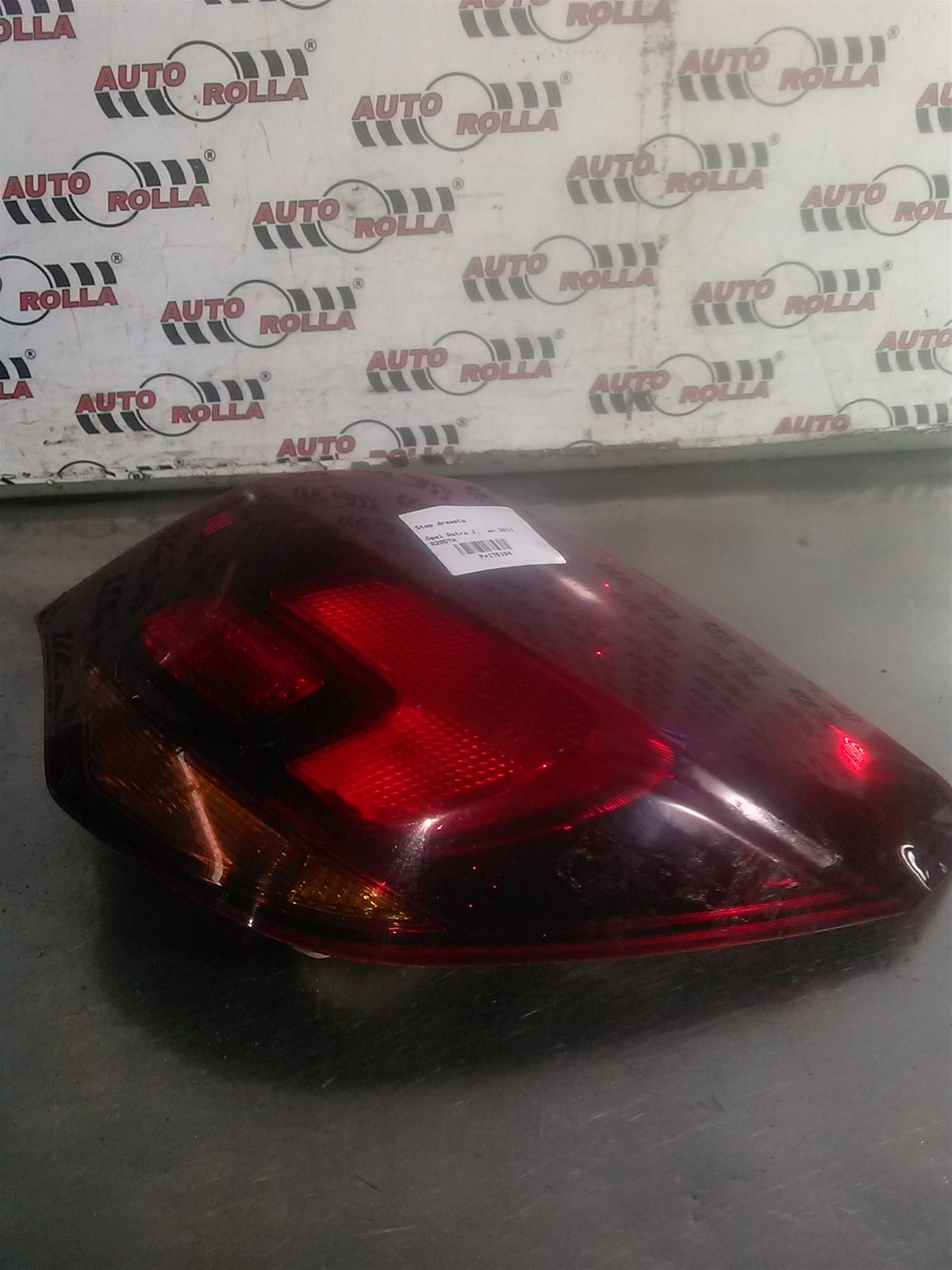 Stop dreapta Opel Astra J, an 2011, A20DTH
