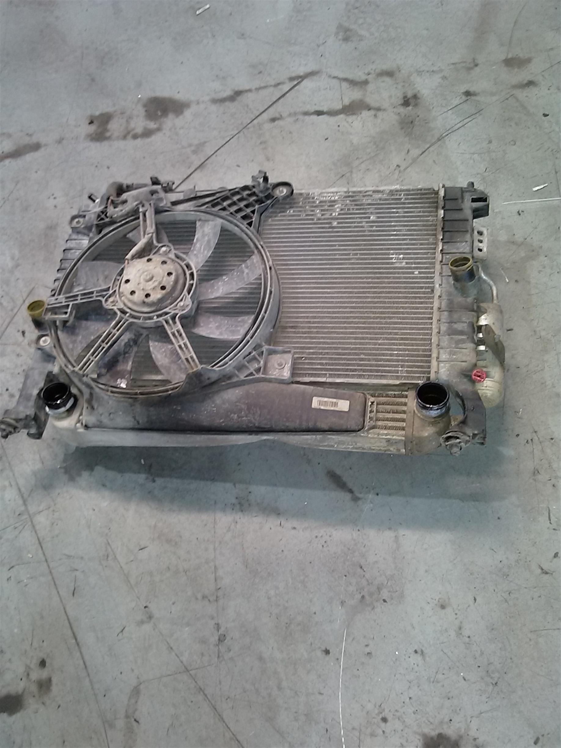 Radiator apa Opel Meriva 1.6S, an 2003, euro 4, Z16SE